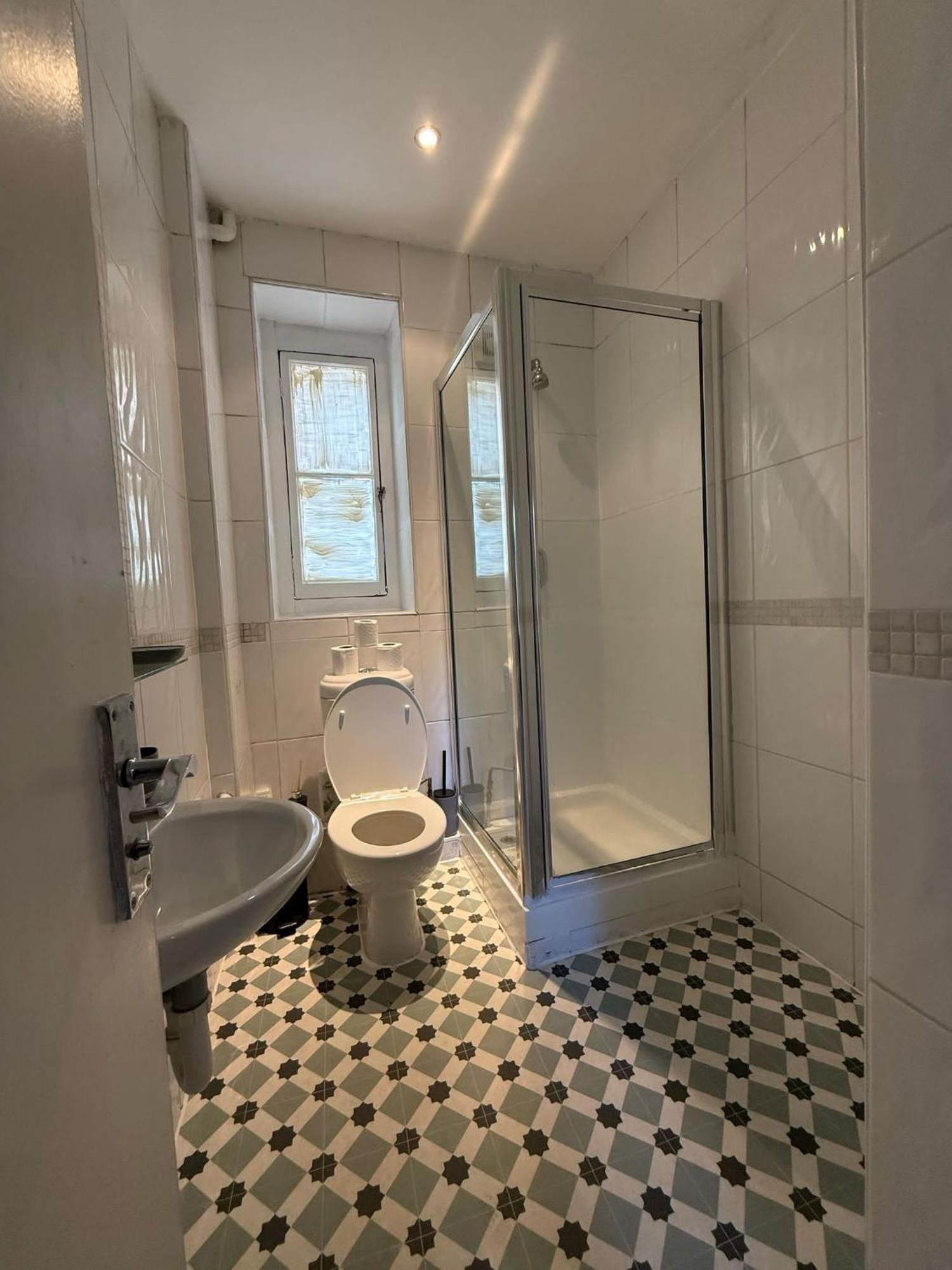 A5-2nd Flr 1 Bed Flat Near Elephant And Castle * Londen