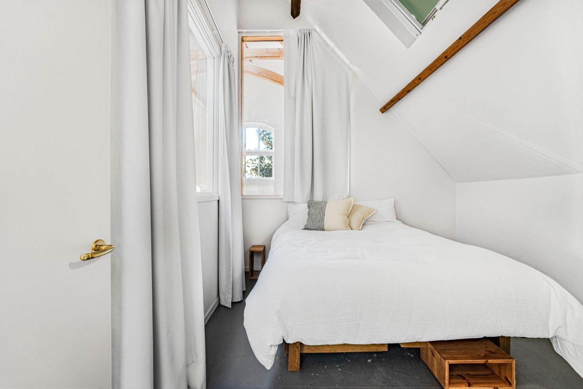 Ferienhaus Schoolbell Mews Full 3 Bedroom 2 Bathroom Architect Designed Mews House Fabulous Bow, Victoria Park Location *