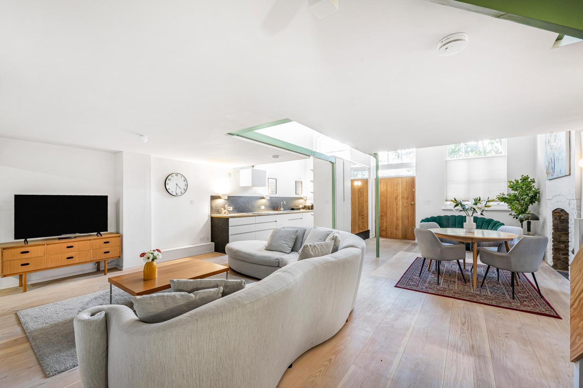 Schoolbell Mews Full 3 Bedroom 2 Bathroom Architect Designed Mews House Fabulous Bow, Victoria Park Location Ferienhaus *