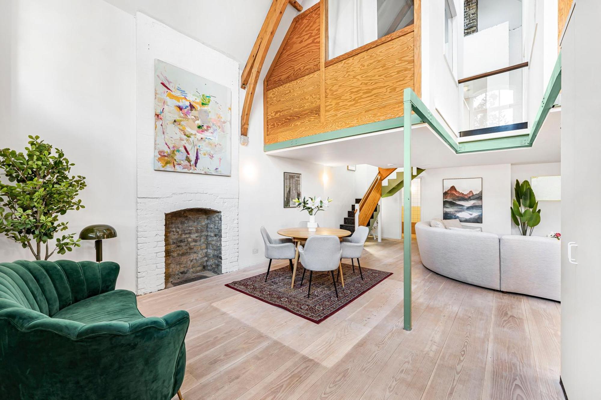 Schoolbell Mews Full 3 Bedroom 2 Bathroom Architect Designed Mews House Fabulous Bow, Victoria Park Location Ferienhaus