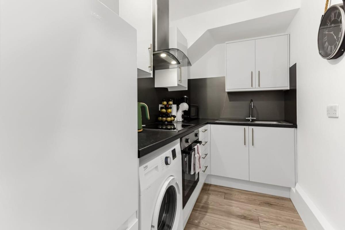 Tranquil 3 Bedroom Escape For Families Or Groups Lägenhet *
