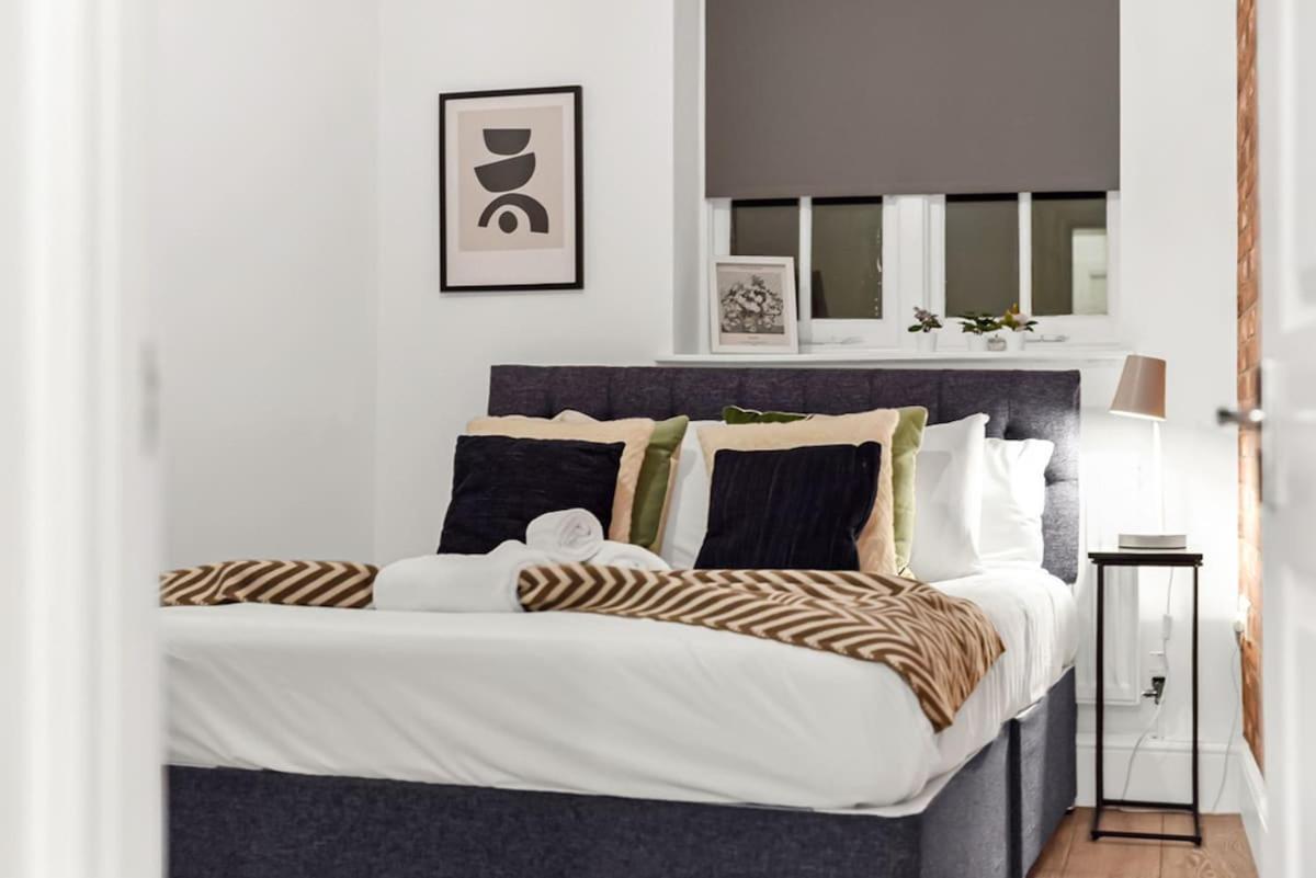 Tranquil 3 Bedroom Escape For Families Or Groups Lägenhet London