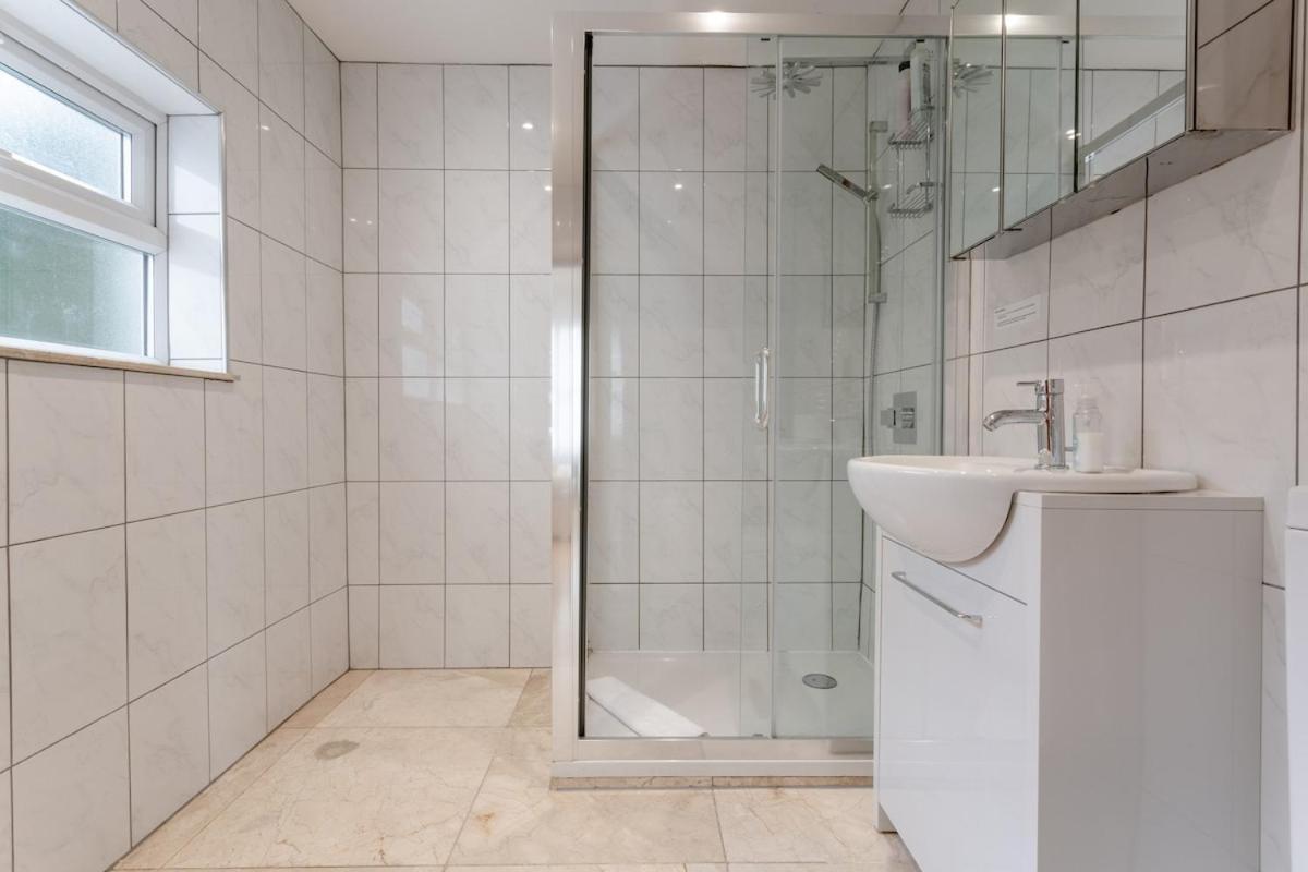 Apartment Bright Modern Large 1 Bed Flat In Battersea Clapham Junction