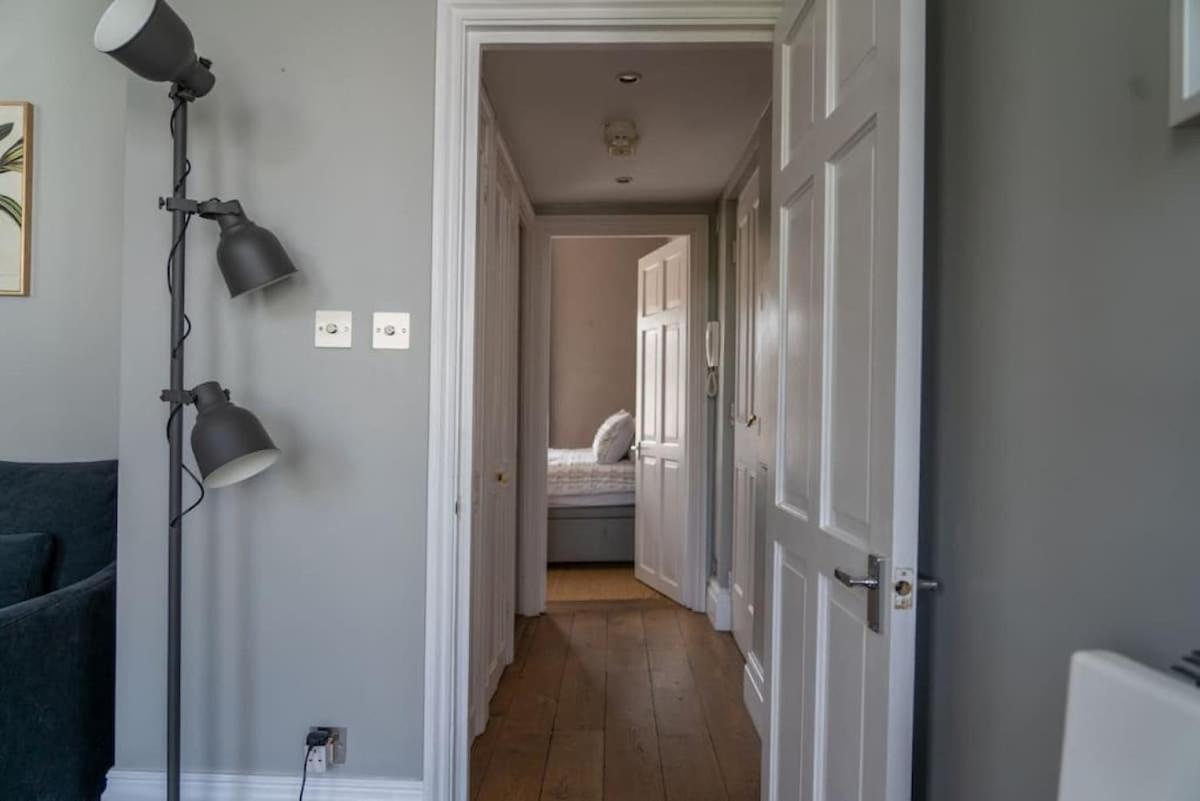 Lejlighed Modern Flat On Charming Warwick Avenue