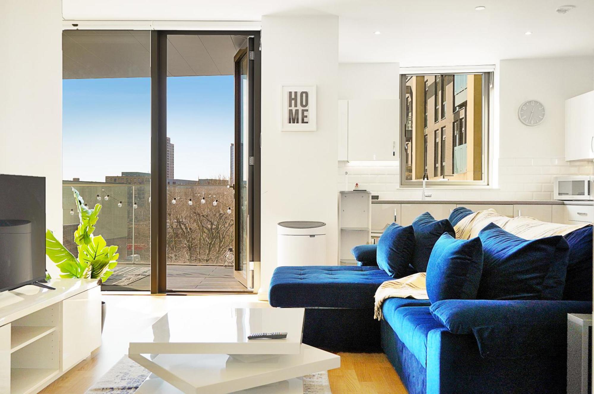 Leilighet Stunning Flat With Large Balcony Overlooking River By Cto Serviced *