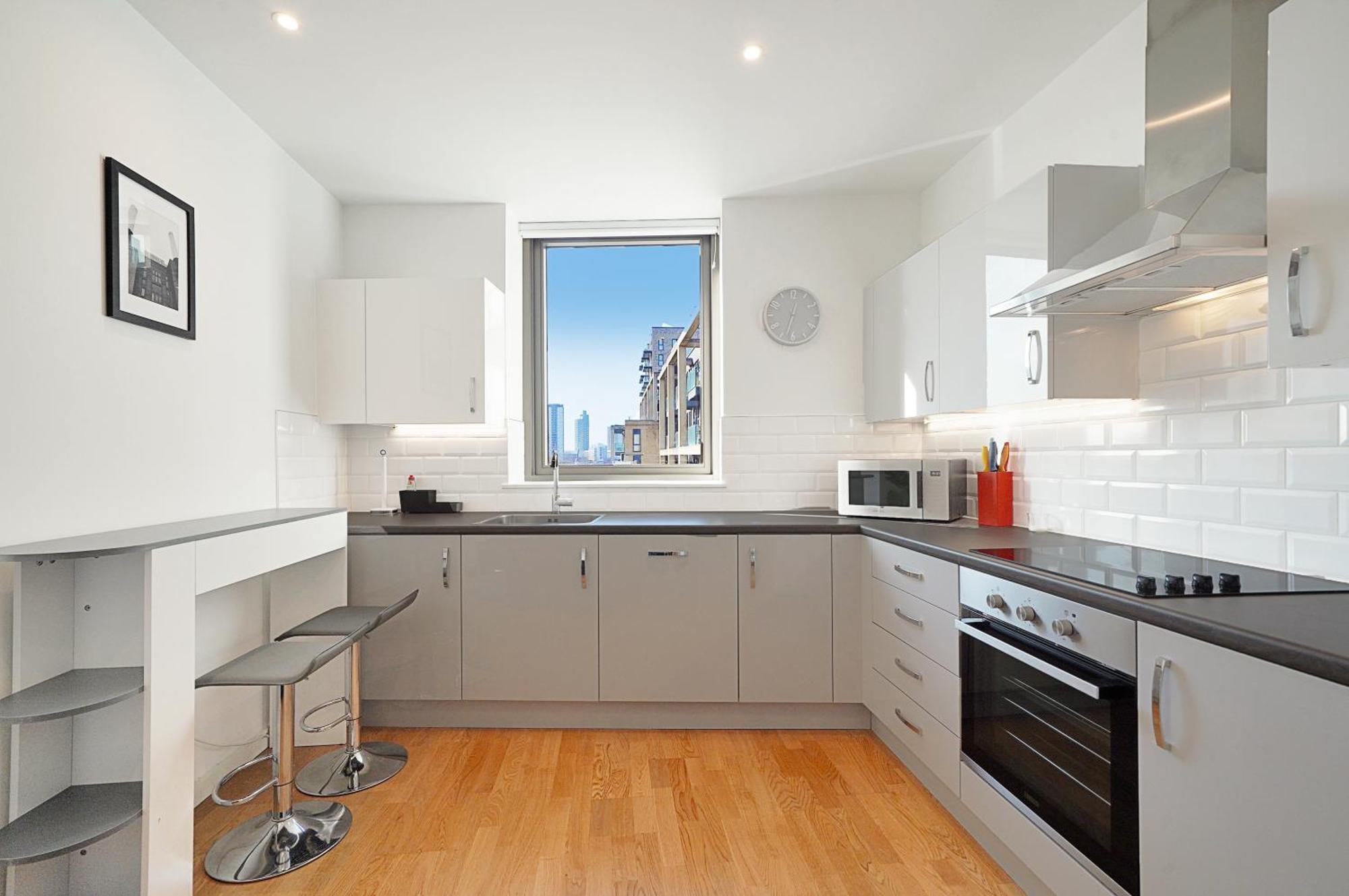 Leilighet Stunning Flat With Large Balcony Overlooking River By Cto Serviced London
