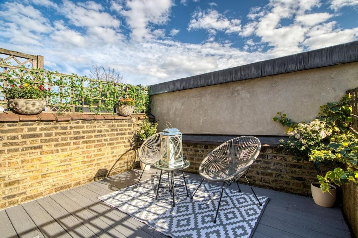 Chic 1bed And Terrace In Battersea Leilighet London
