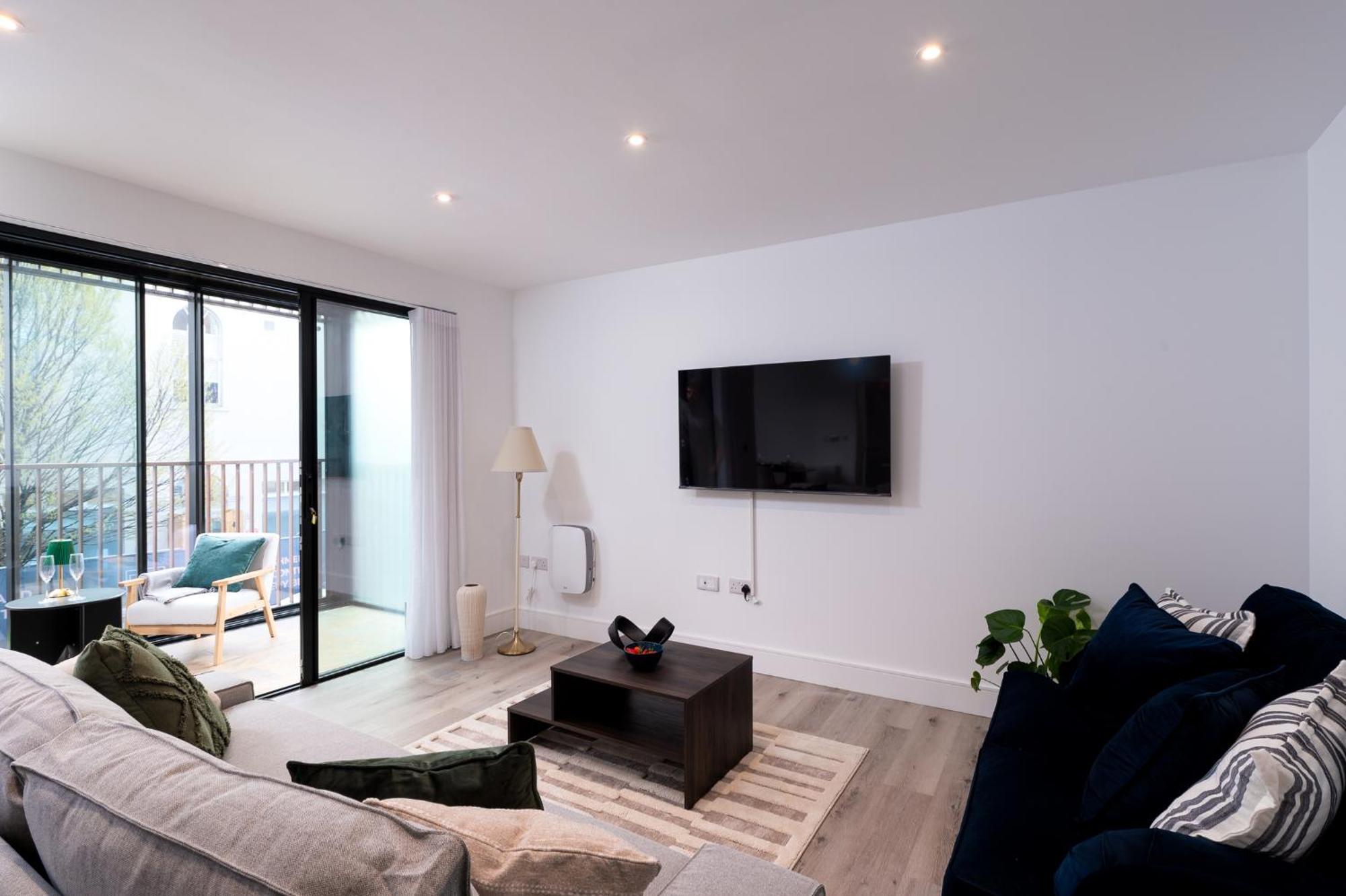 Fulham Luxury High-spec With Large Balcony, Location, Near Fulham And Chelsea Stadiums Lägenhet London