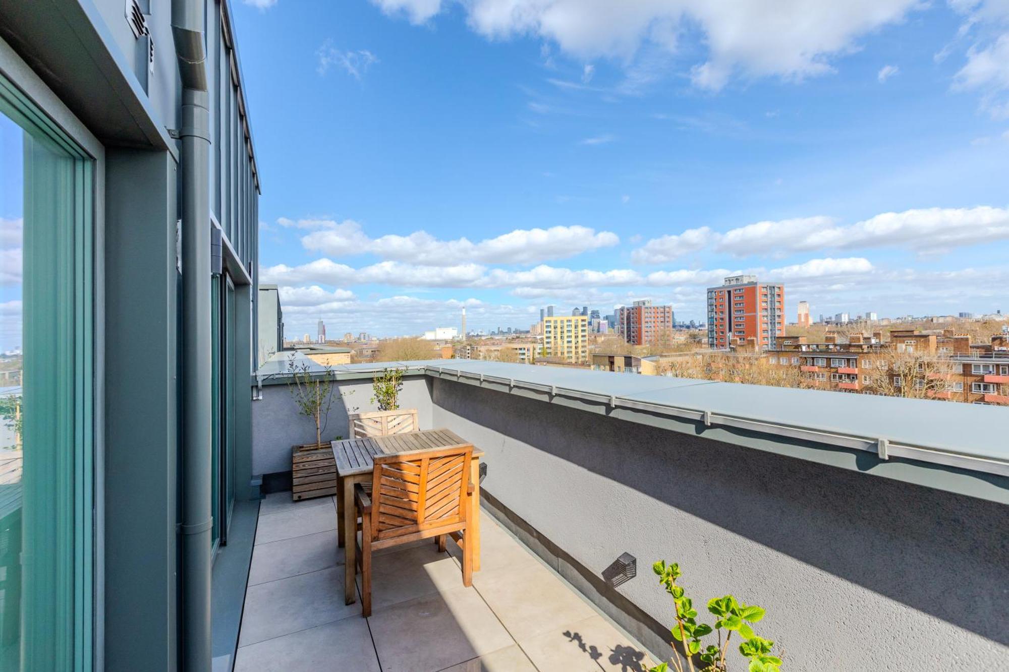 Lägenhet Magnificent New Cross 2br Penthouse With Balcony And Views London