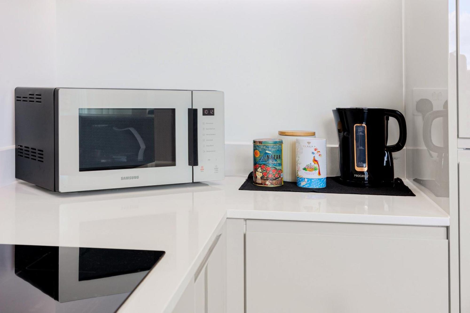 Magnificent New Cross 2br Penthouse With Balcony And Views Lägenhet *