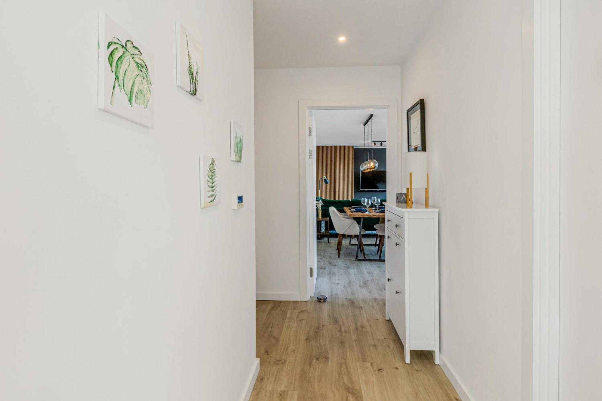Magnificent New Cross 2br Penthouse With Balcony And Views Lägenhet London
