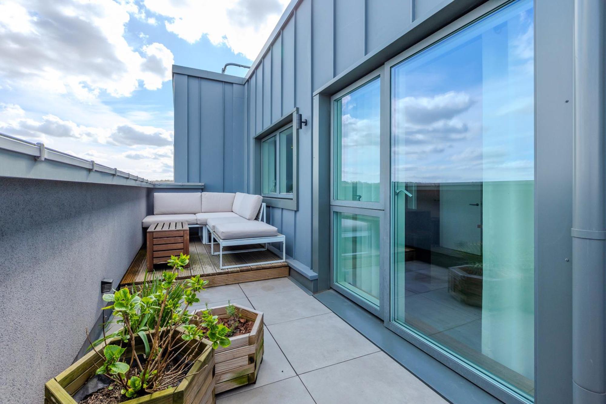 Lägenhet Magnificent New Cross 2br Penthouse With Balcony And Views London