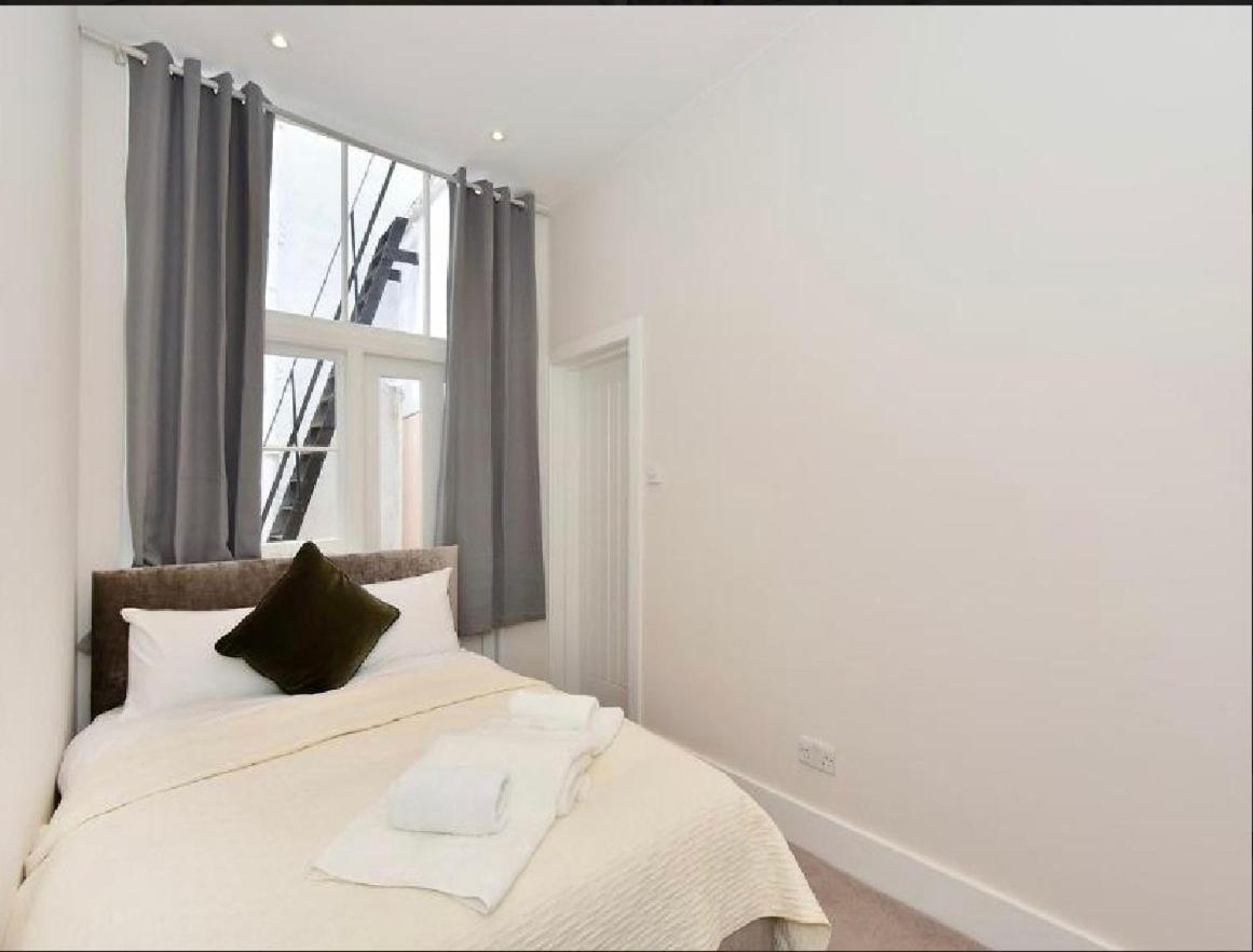 Apartment Modern 3 Bedrooms Flat In South Kensington London