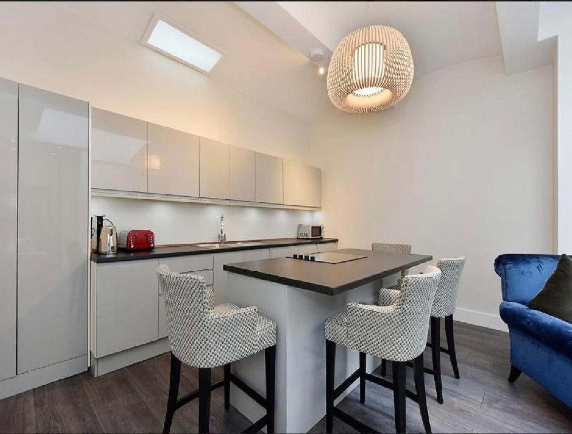 Apartment Modern 3 Bedrooms Flat In South Kensington