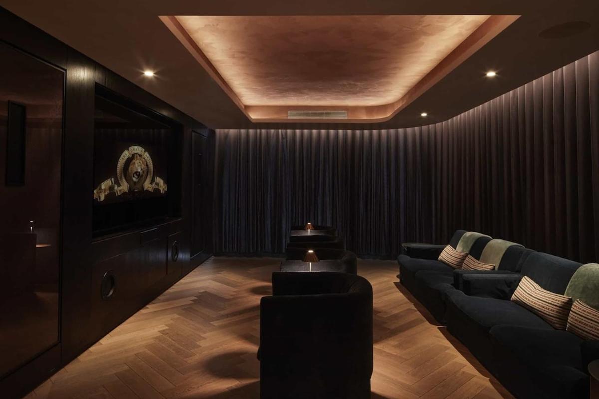 2 Bedroom Luxury Apartment *