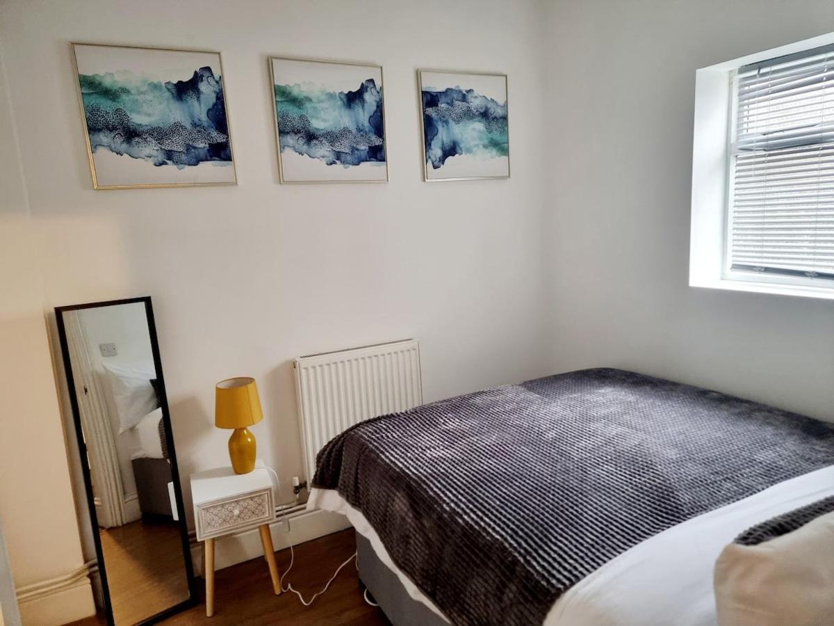 Apartment Spacious 2 Bedroom-3 Mins Walk Tube, Hospital, Queen Mary Uni *