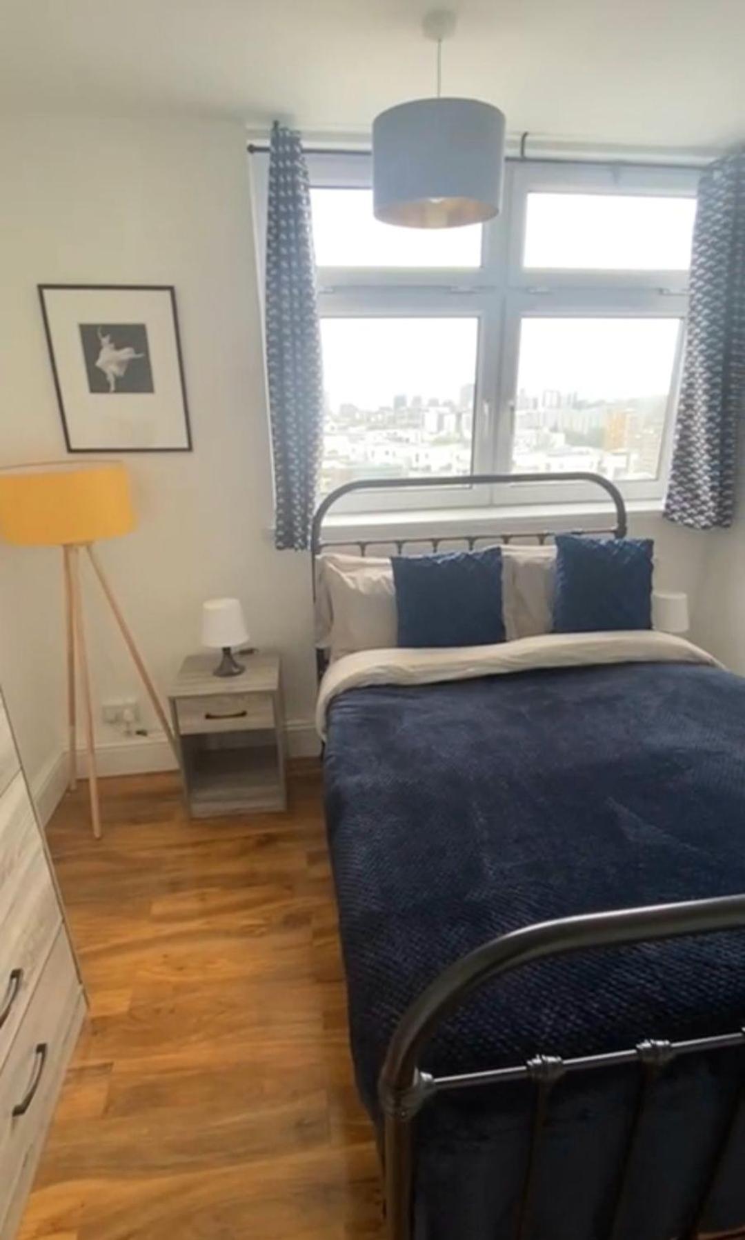 2 Bedroom - Breath Taking Views Canary Warf - Zone 2 Mile End Londres