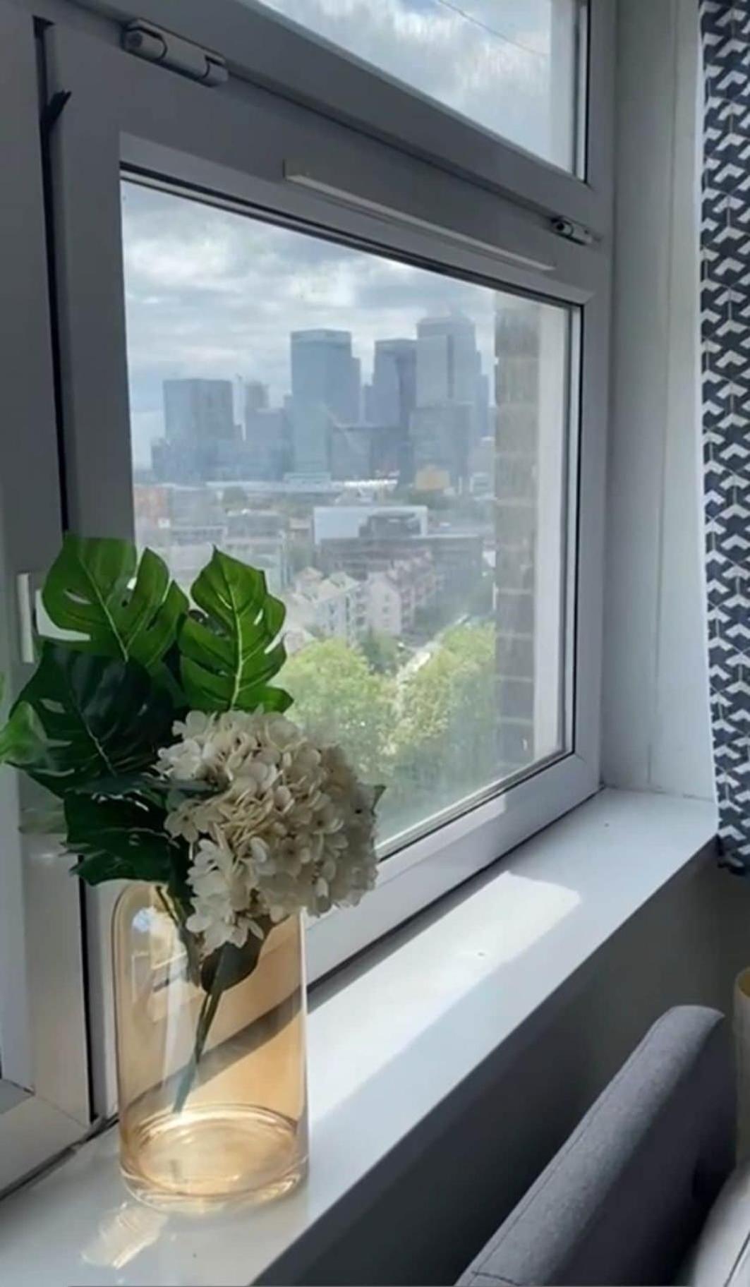 2 Bedroom - Breath Taking Views Canary Warf - Zone 2 Mile End * Londres