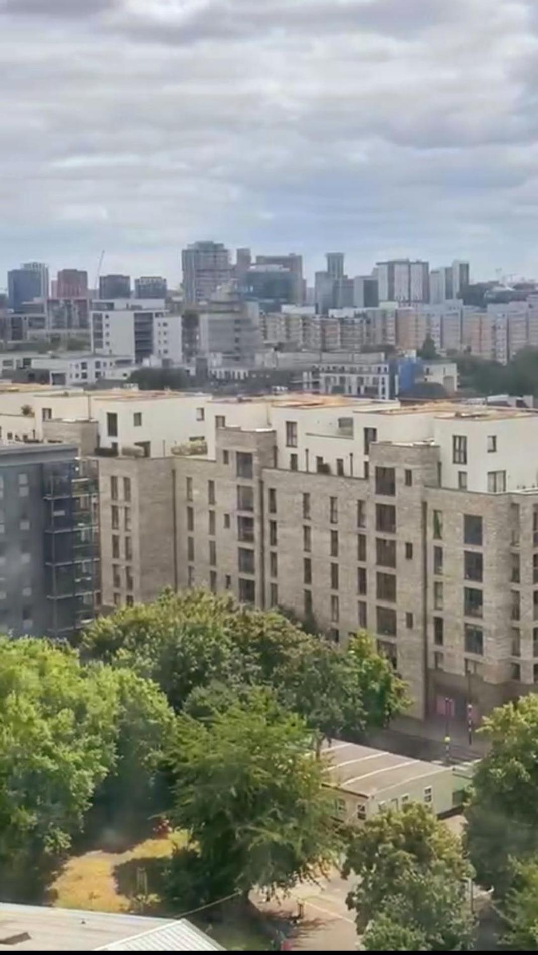 Appartement 2 Bedroom - Breath Taking Views Canary Warf - Zone 2 Mile End Londres