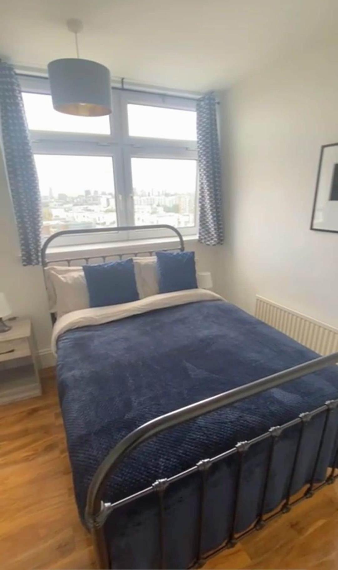 2 Bedroom - Breath Taking Views Canary Warf - Zone 2 Mile End Appartement *