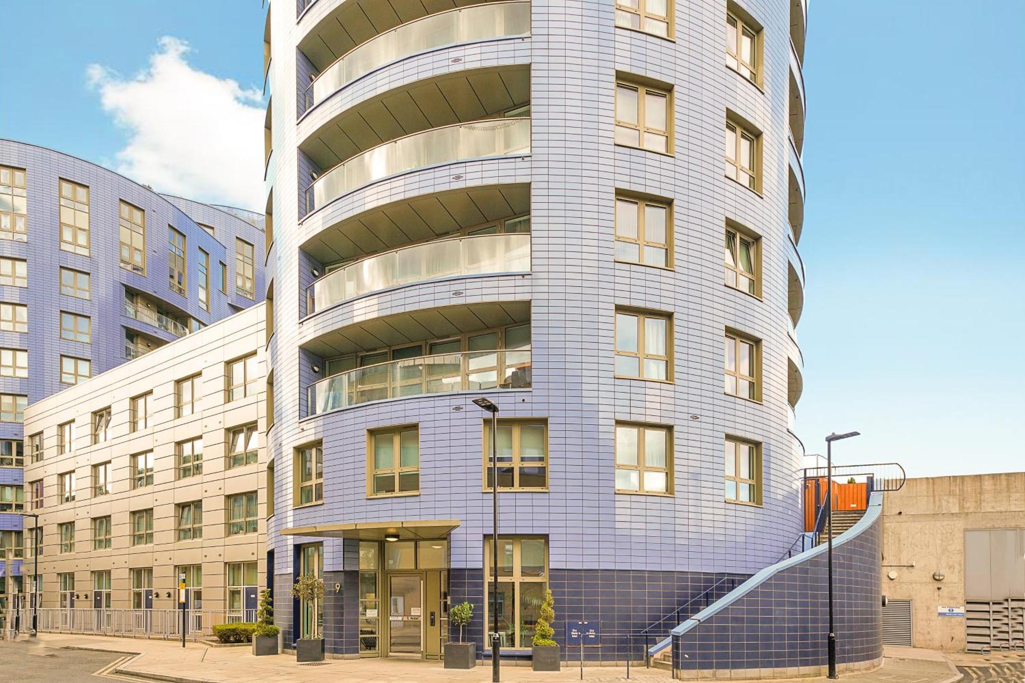 Apartment Modern 2-bedroom Flat Near Emirates Stadium - *