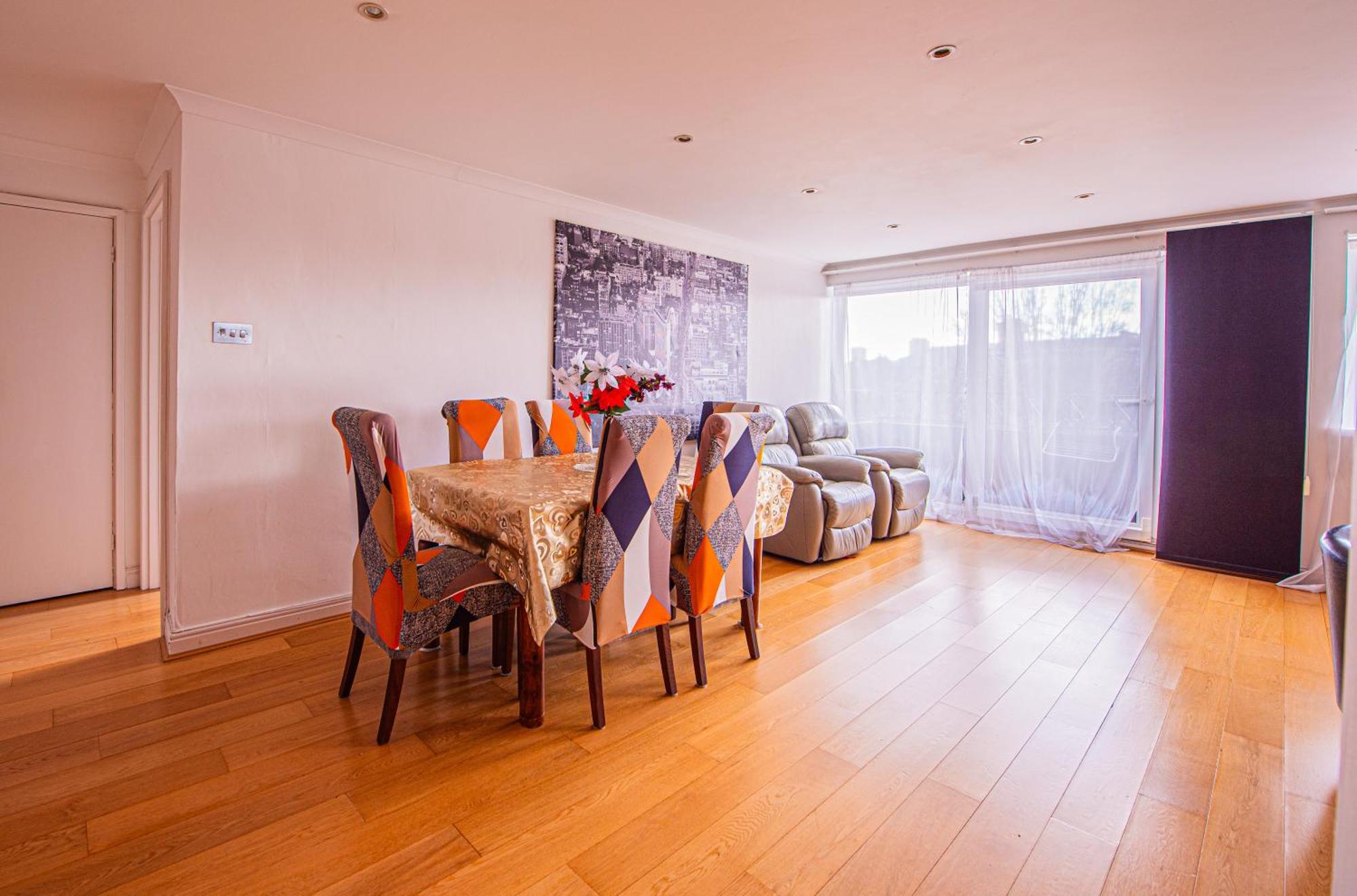 Elegant 2-bed Flat In Prime Golders Location Apartment London