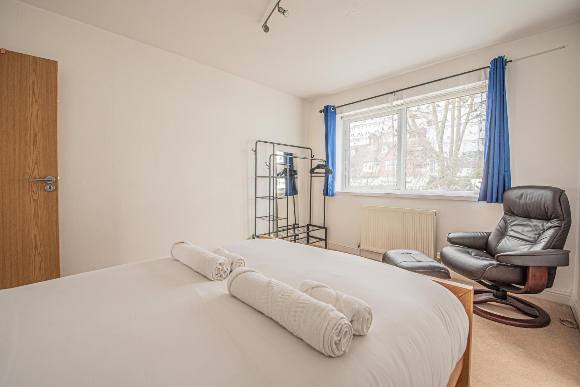 Elegant 2-bed Flat In Prime Golders Location * London