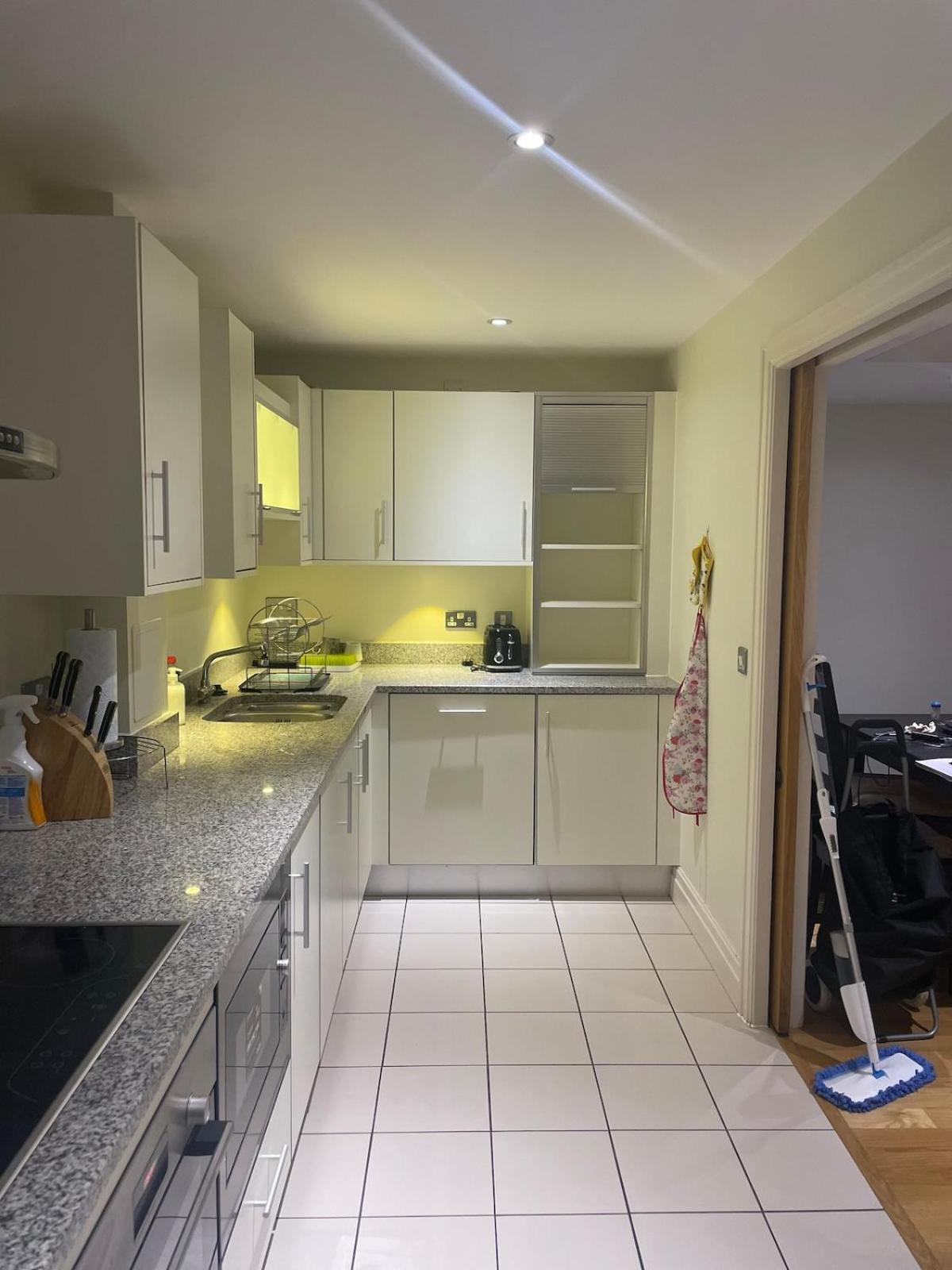 Away From - Flat In Paddington Londen