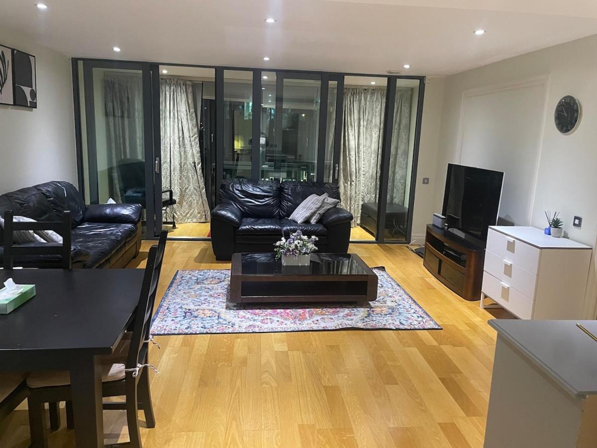 Away From - Flat In Paddington * Londen