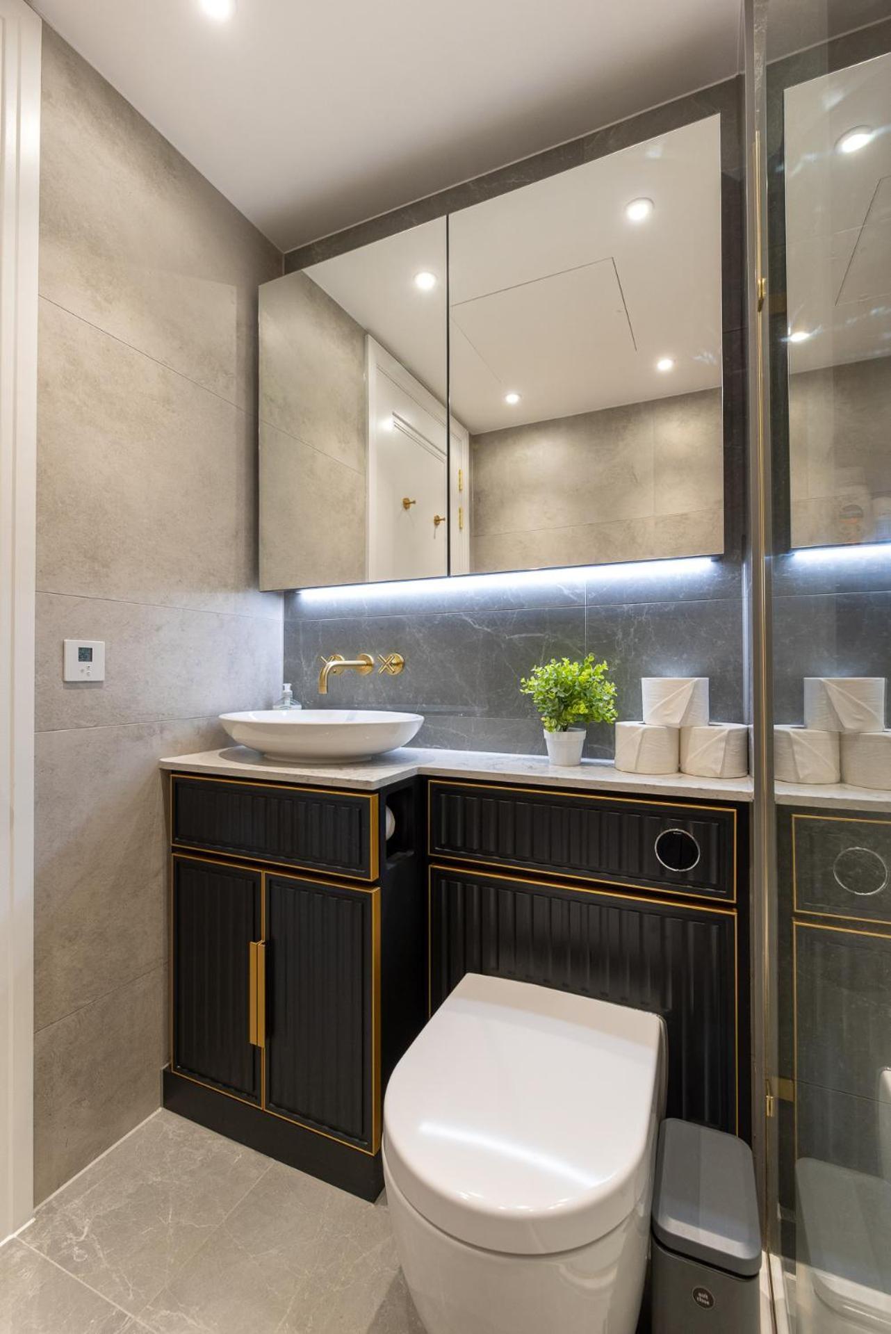 Apartment Premium 2-Bedroom Flat With Lift & Private Balcony In Farringdon, London London