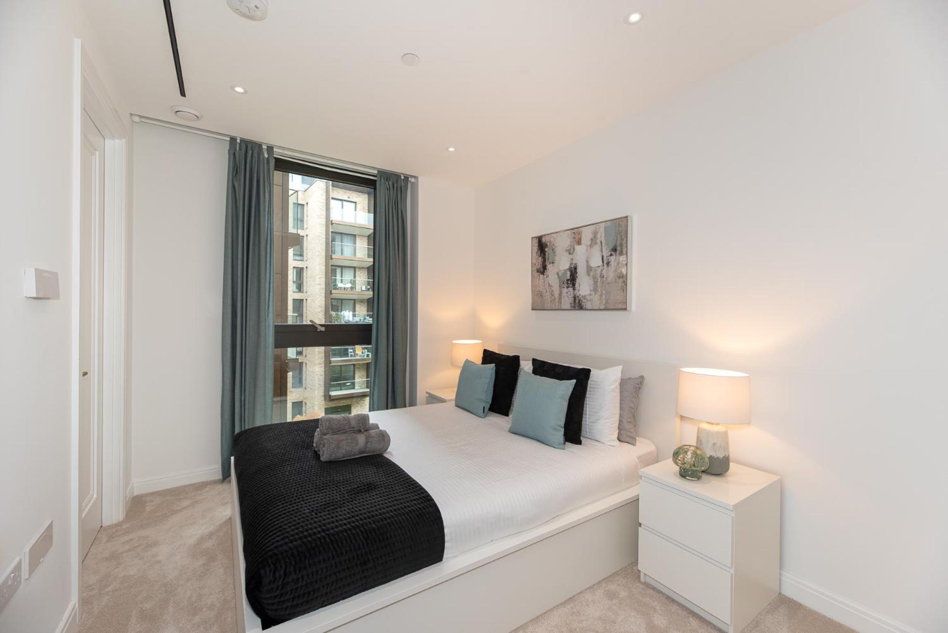 Premium 2-Bedroom Flat With Lift & Private Balcony In Farringdon, London Apartment