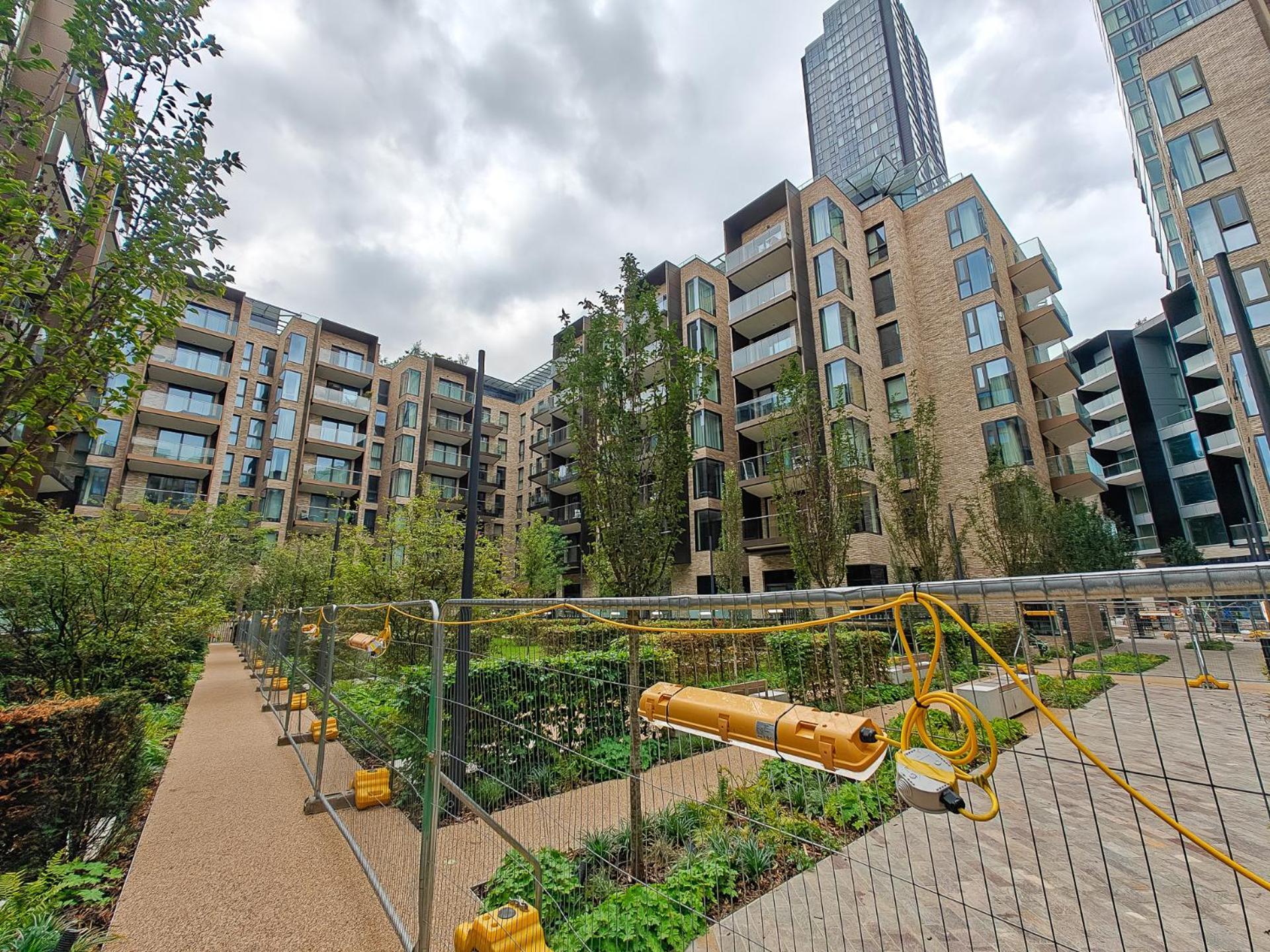 Premium 2-Bedroom Flat With Lift & Private Balcony In Farringdon, London * London