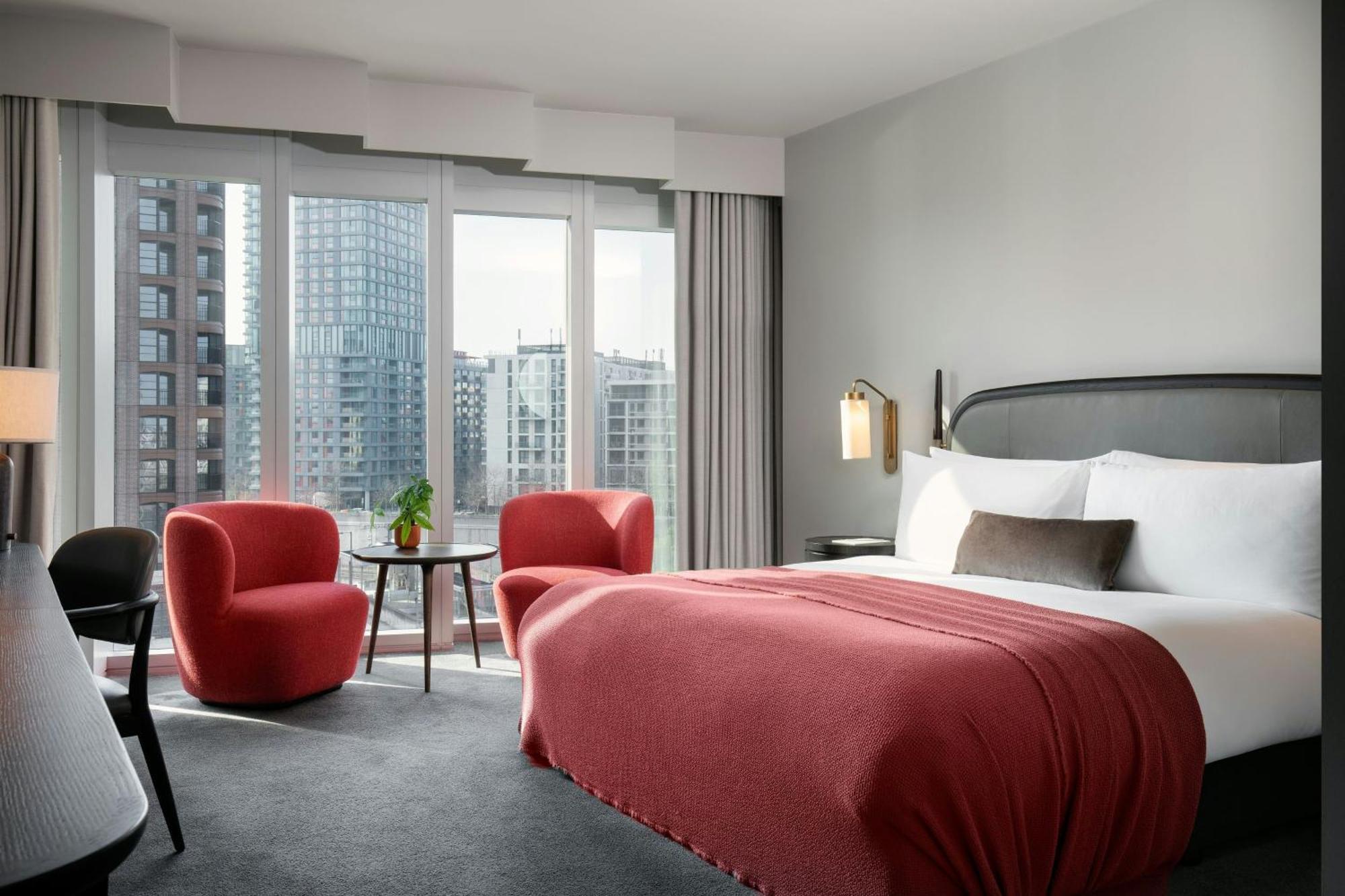 The Stratford, Autograph Collection 5*