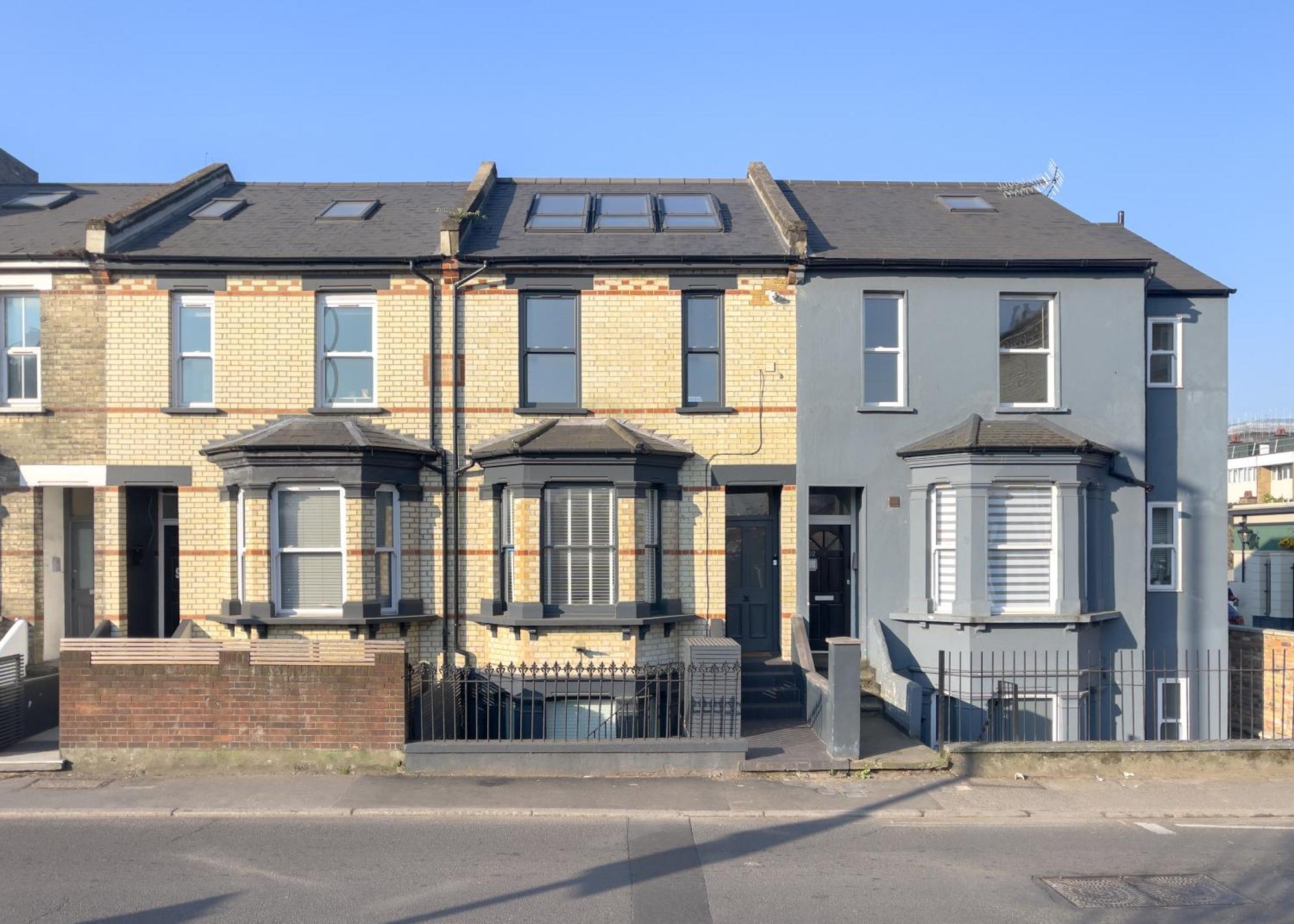 Luxury Urban Oasis With Garden And Private Apartment London