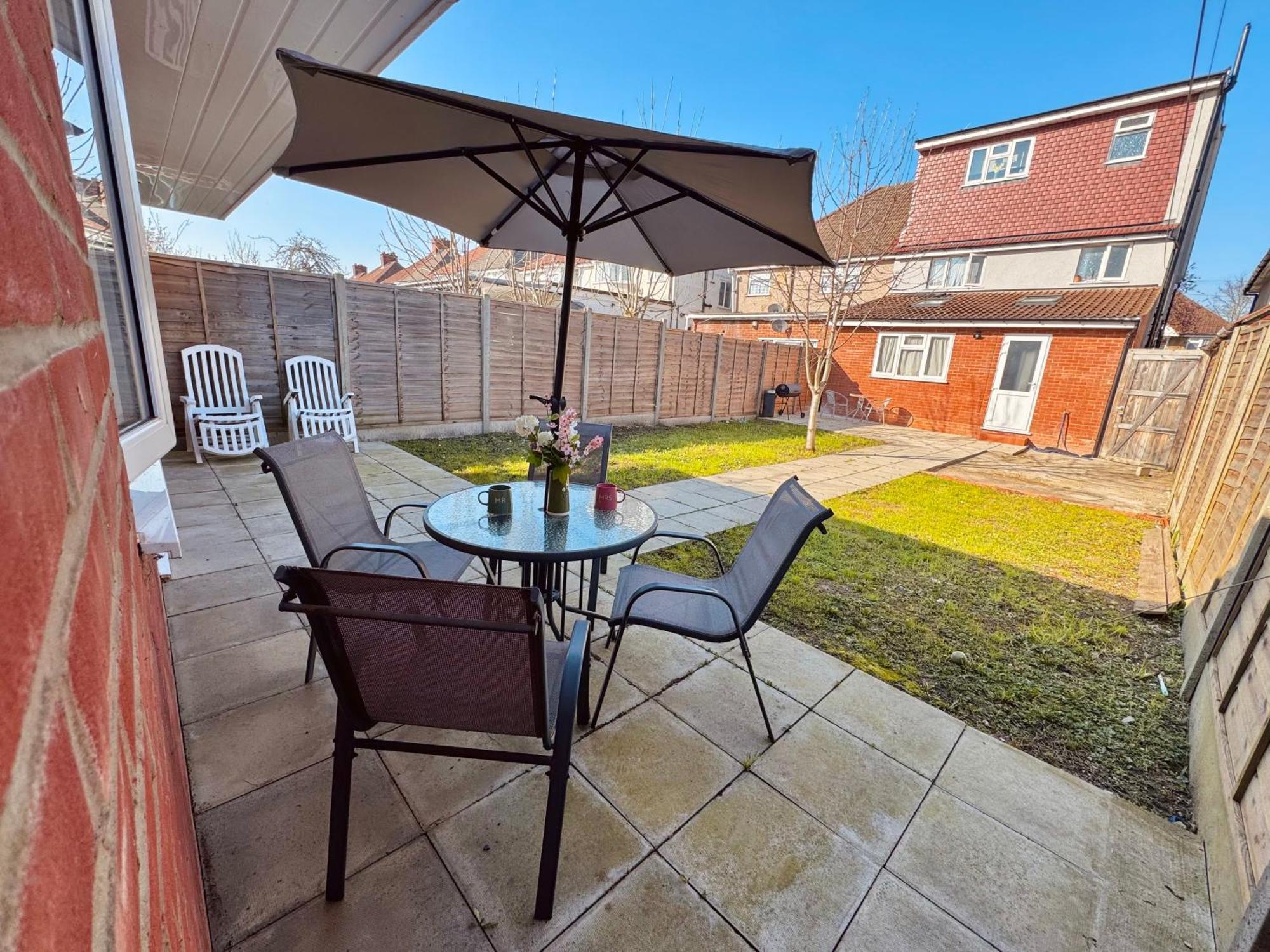 Garden 1-bed Flat 30min To Downtown & Free Parking Appartement *