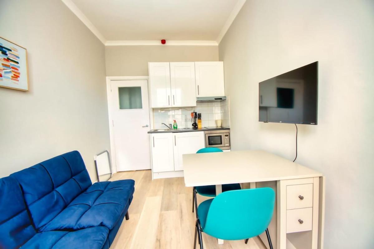 Apartment Westbourne Grove London