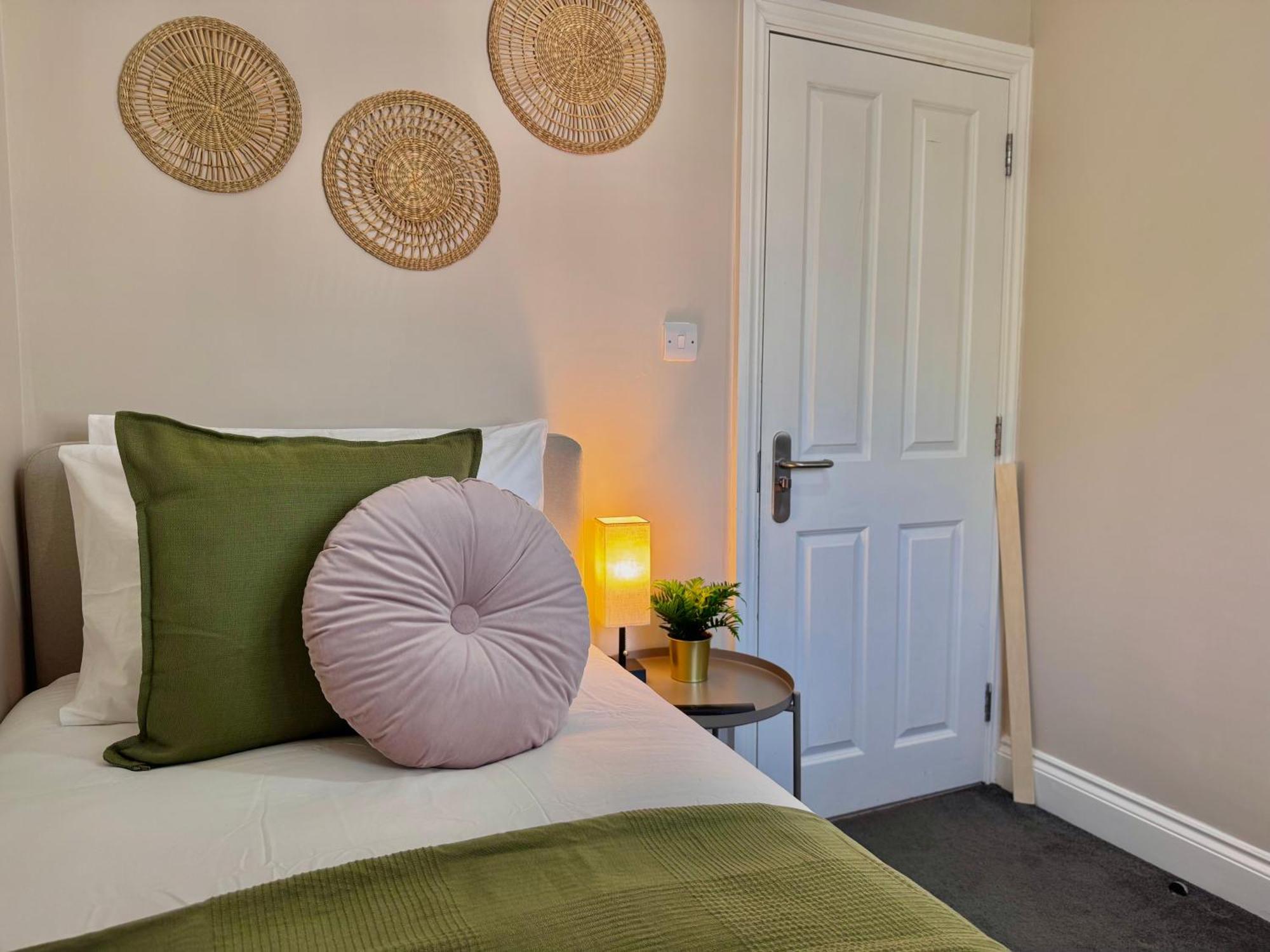 Splendid 2bed For Family 30mi To Ldn London
