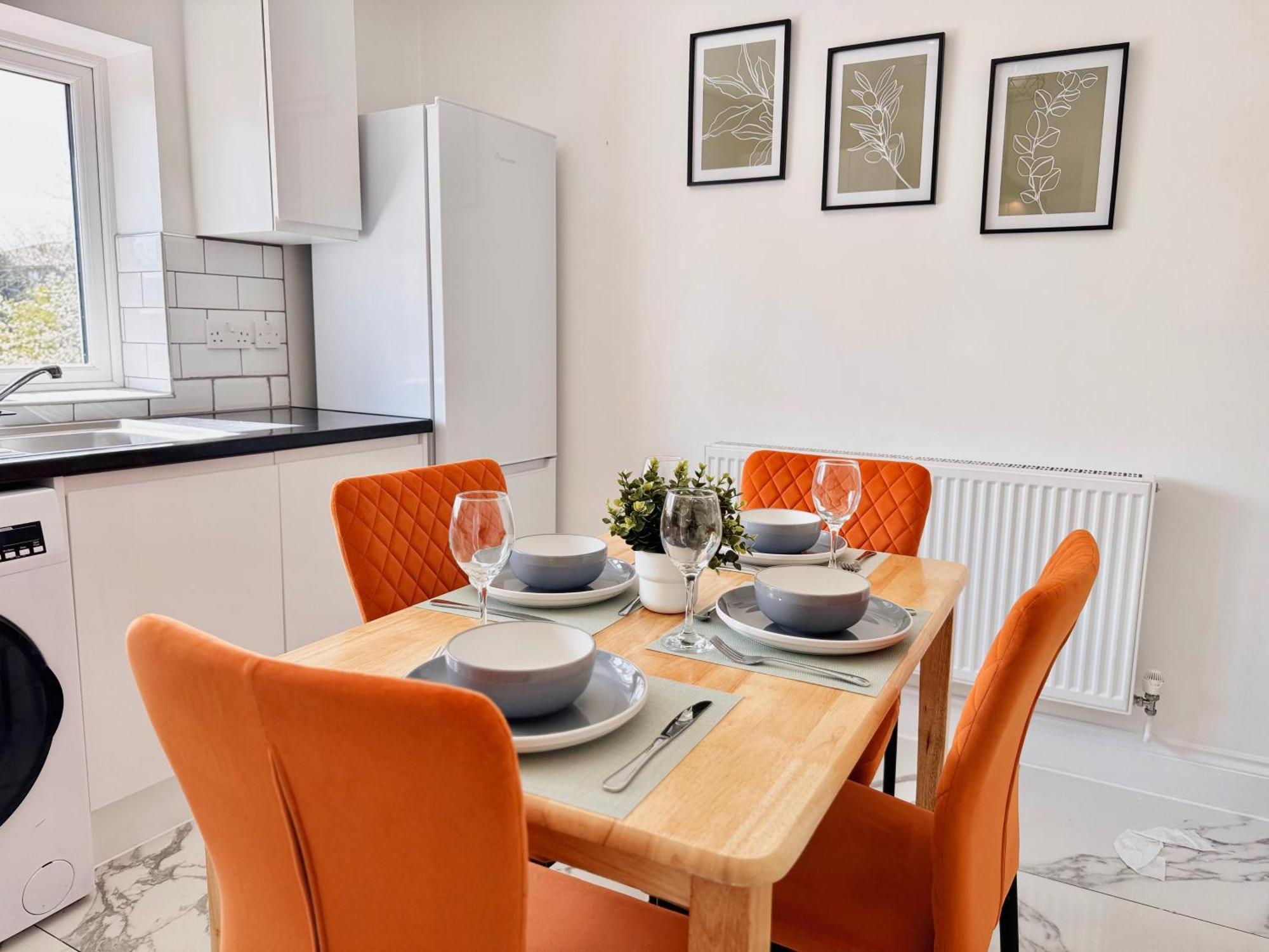 Splendid 2bed For Family 30mi To Ldn Apartment