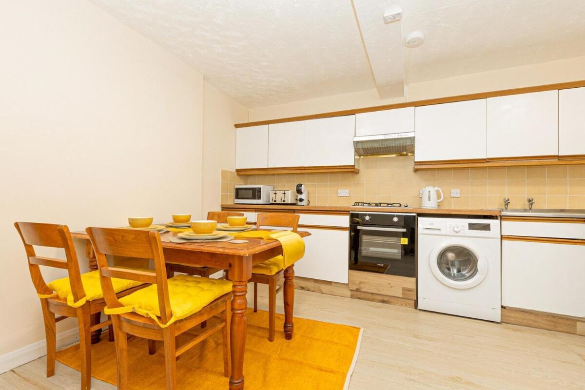 Lejlighed Spacious 4-bed Fulham Walk To River Thames *