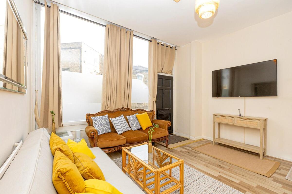 Spacious 4-bed Fulham Walk To River Thames Lejlighed London