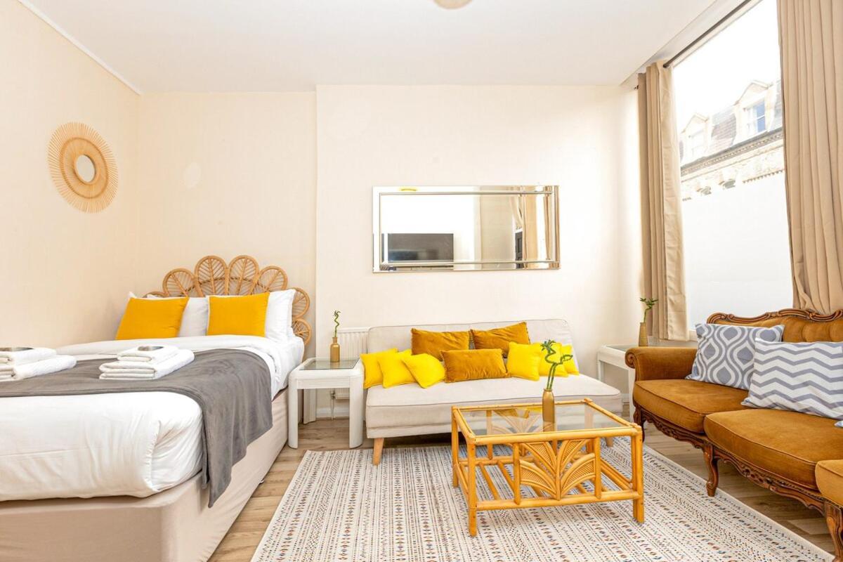 Spacious 4-bed Fulham Walk To River Thames Lejlighed London