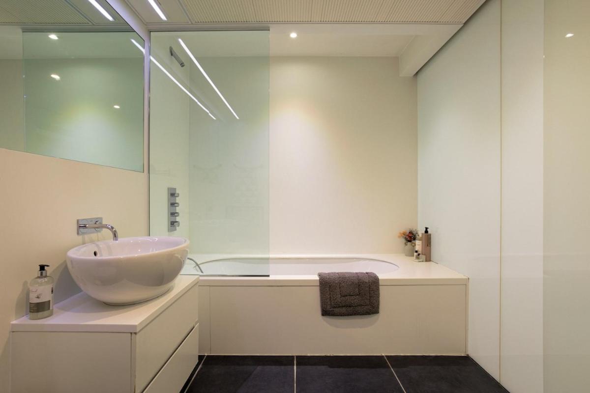 Soho Luxury Apartment *
