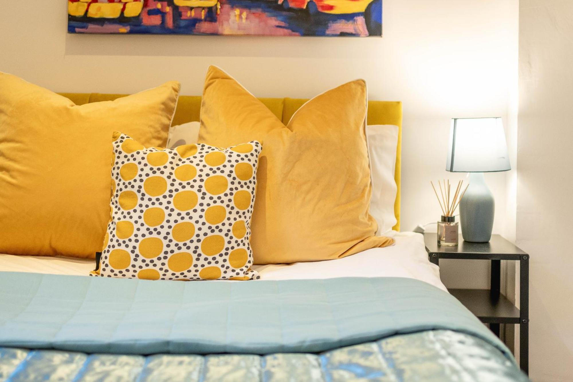 3bedrooms Next To Kilburn And Hampstead Station Lägenhet London