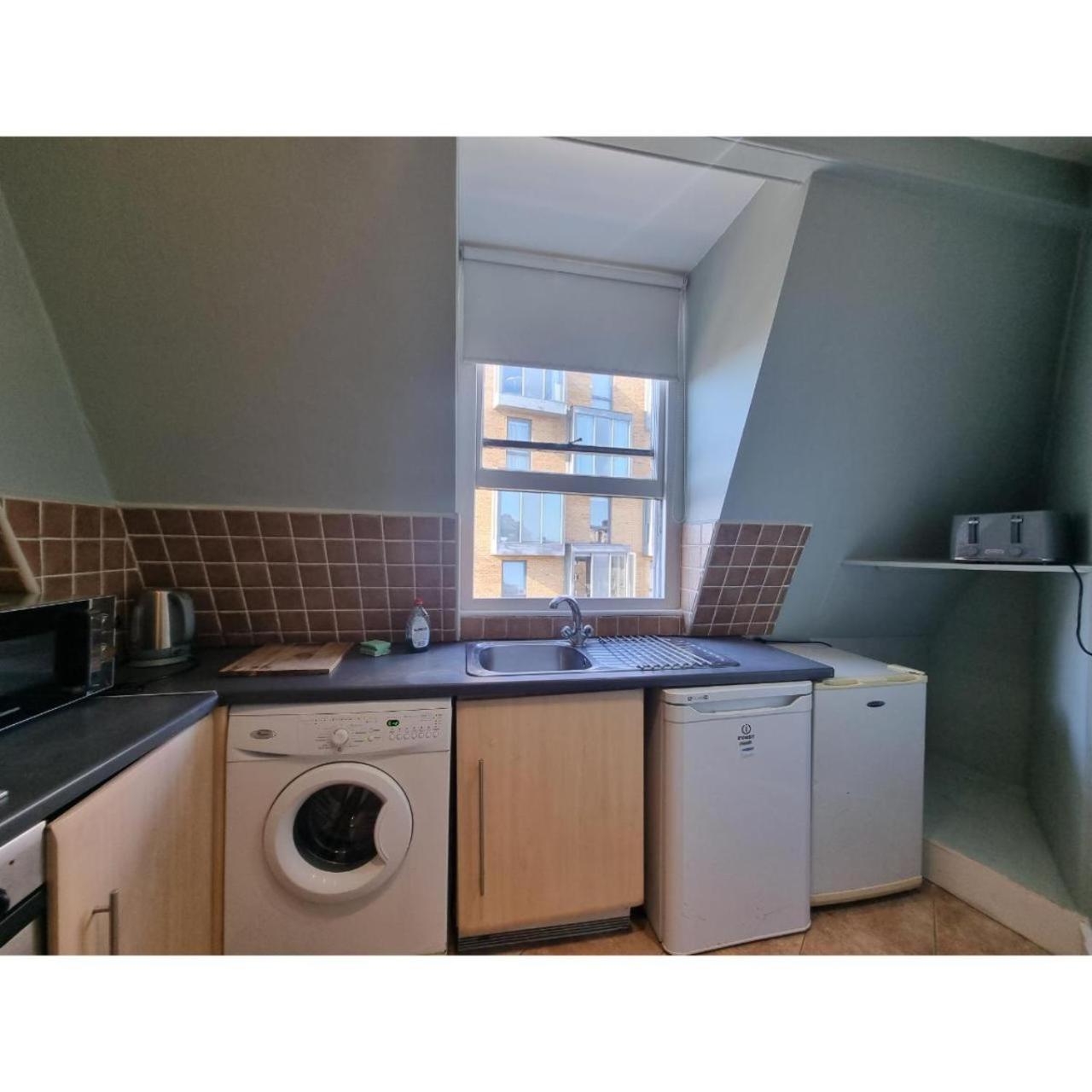 A7-top Flr 1 Bed Flat Near Elephant And Castle Leilighet