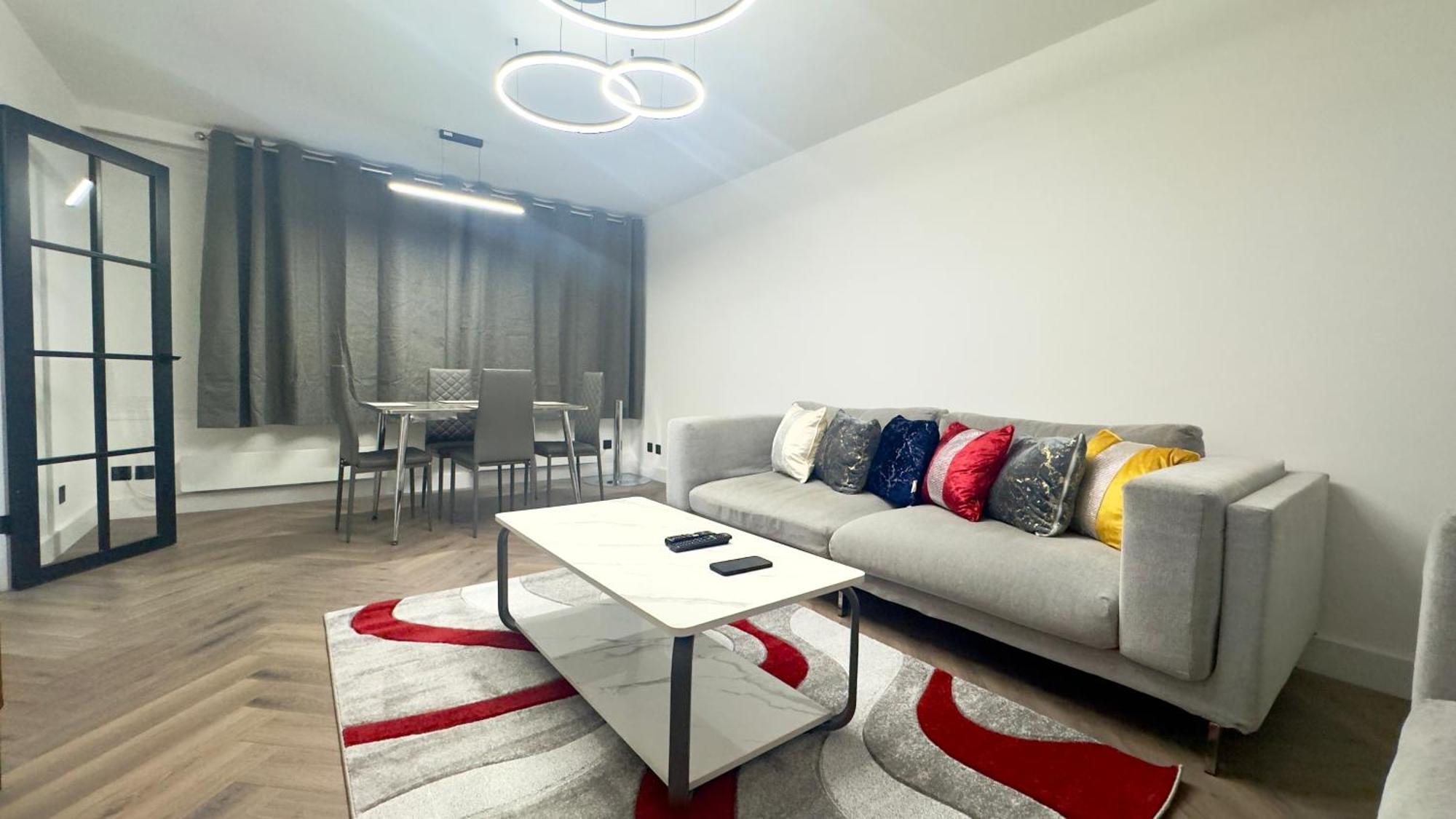 Lejlighed Luxury 2 Bedroom By Aljoori *