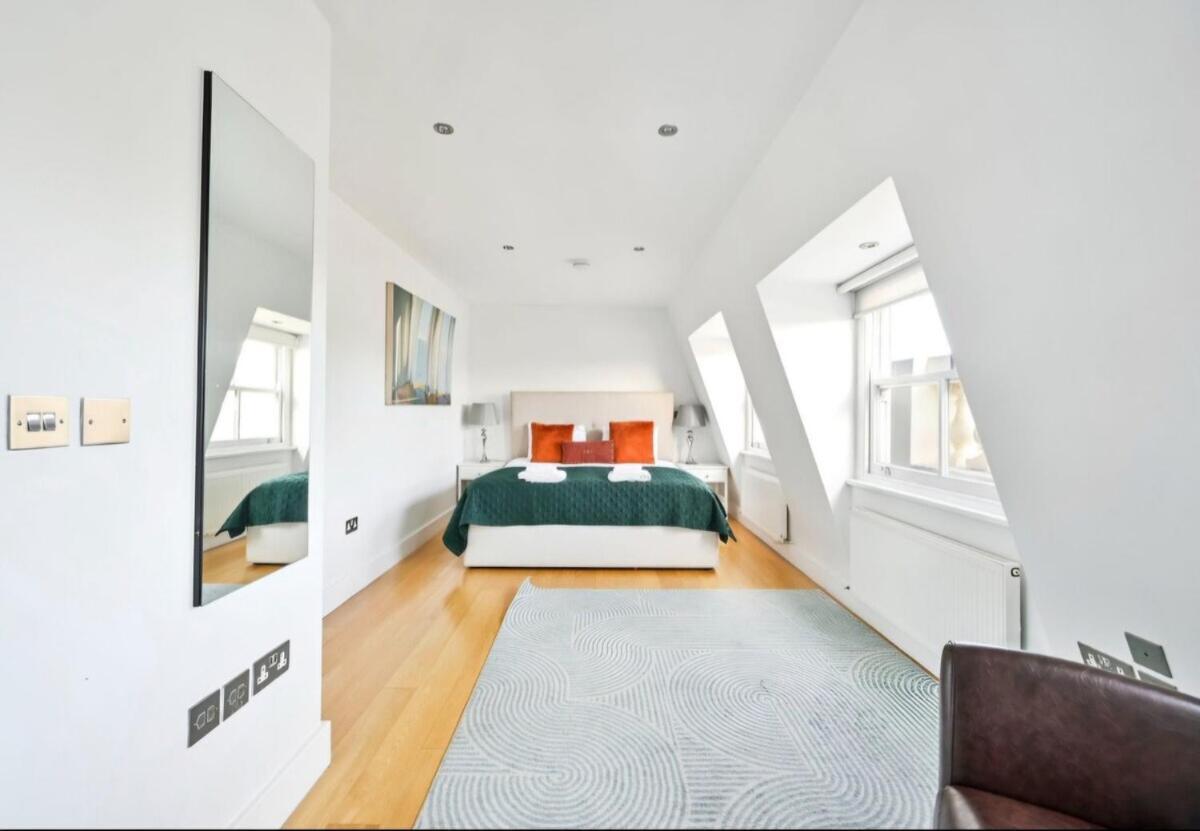 3 Bedrooms Penthouse In Queen's Gate Lägenhet
