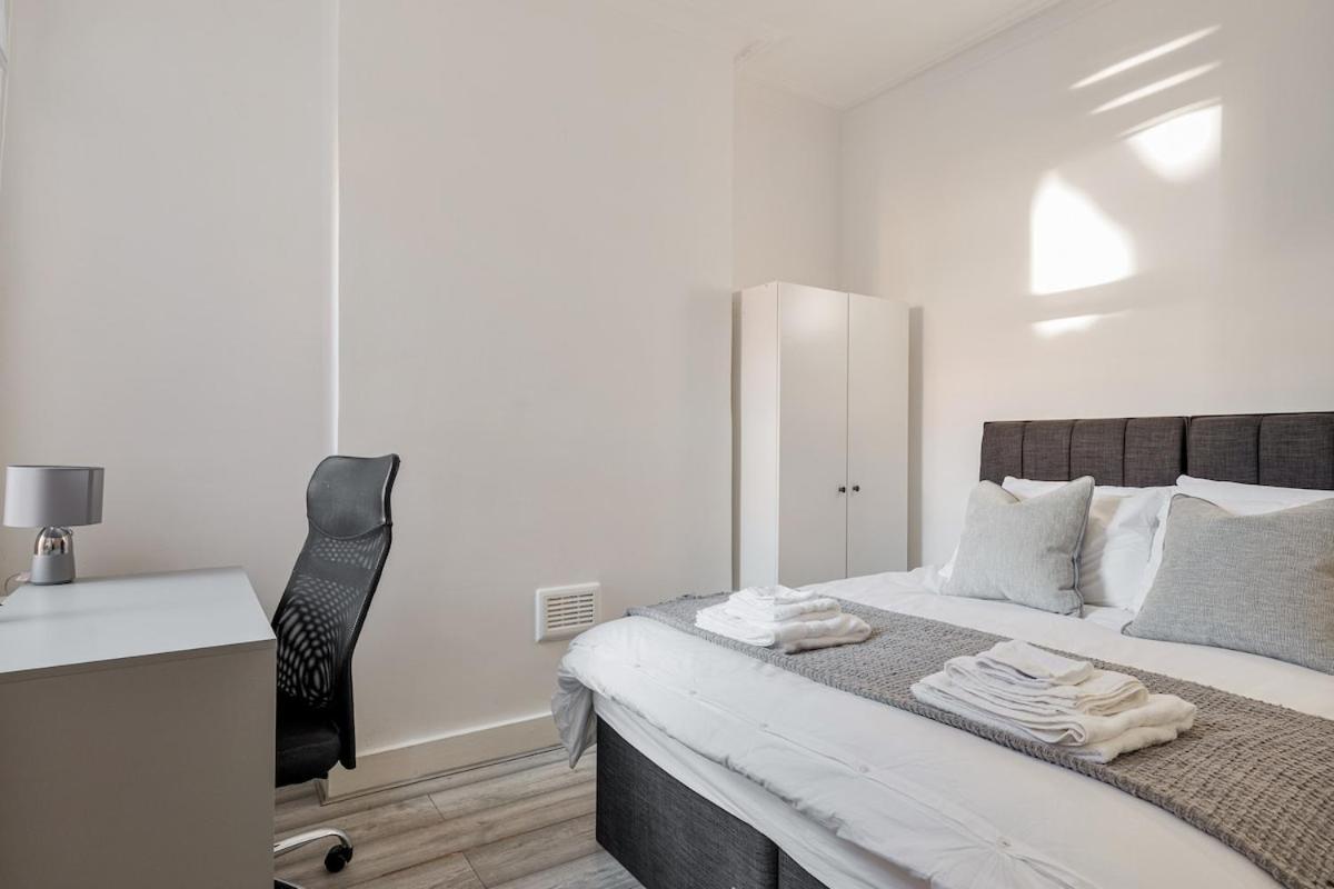 Leilighet Modern 4 Bedroom House In Woodgreen *