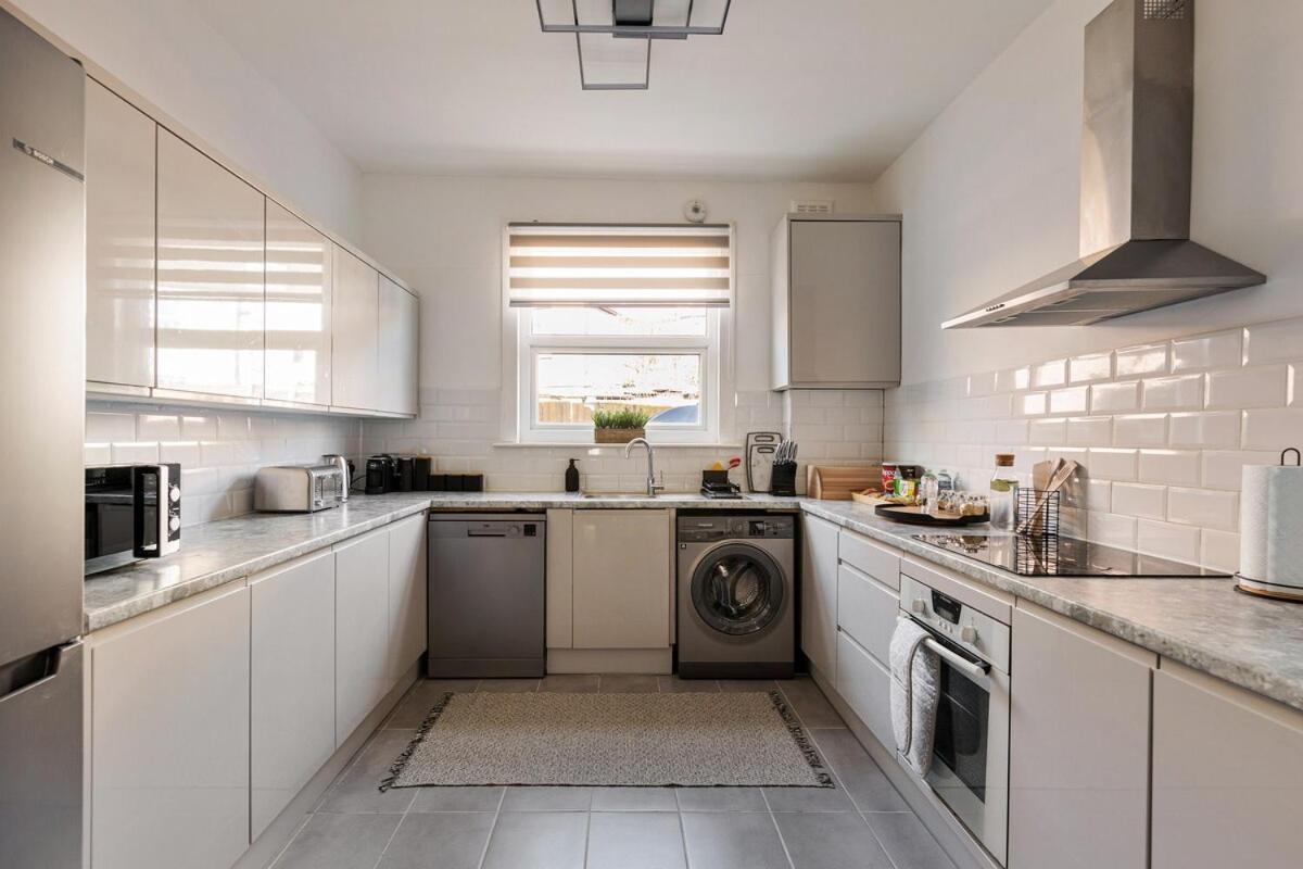 Leilighet Modern 4 Bedroom House In Woodgreen