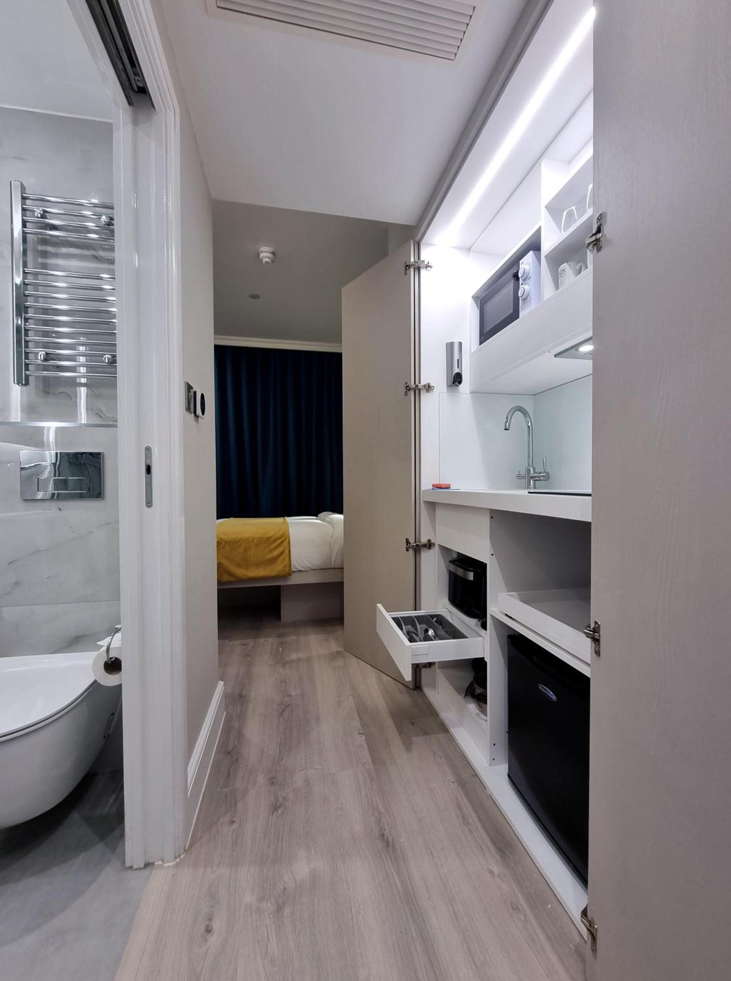 West Brompton Studios Aparthotel London