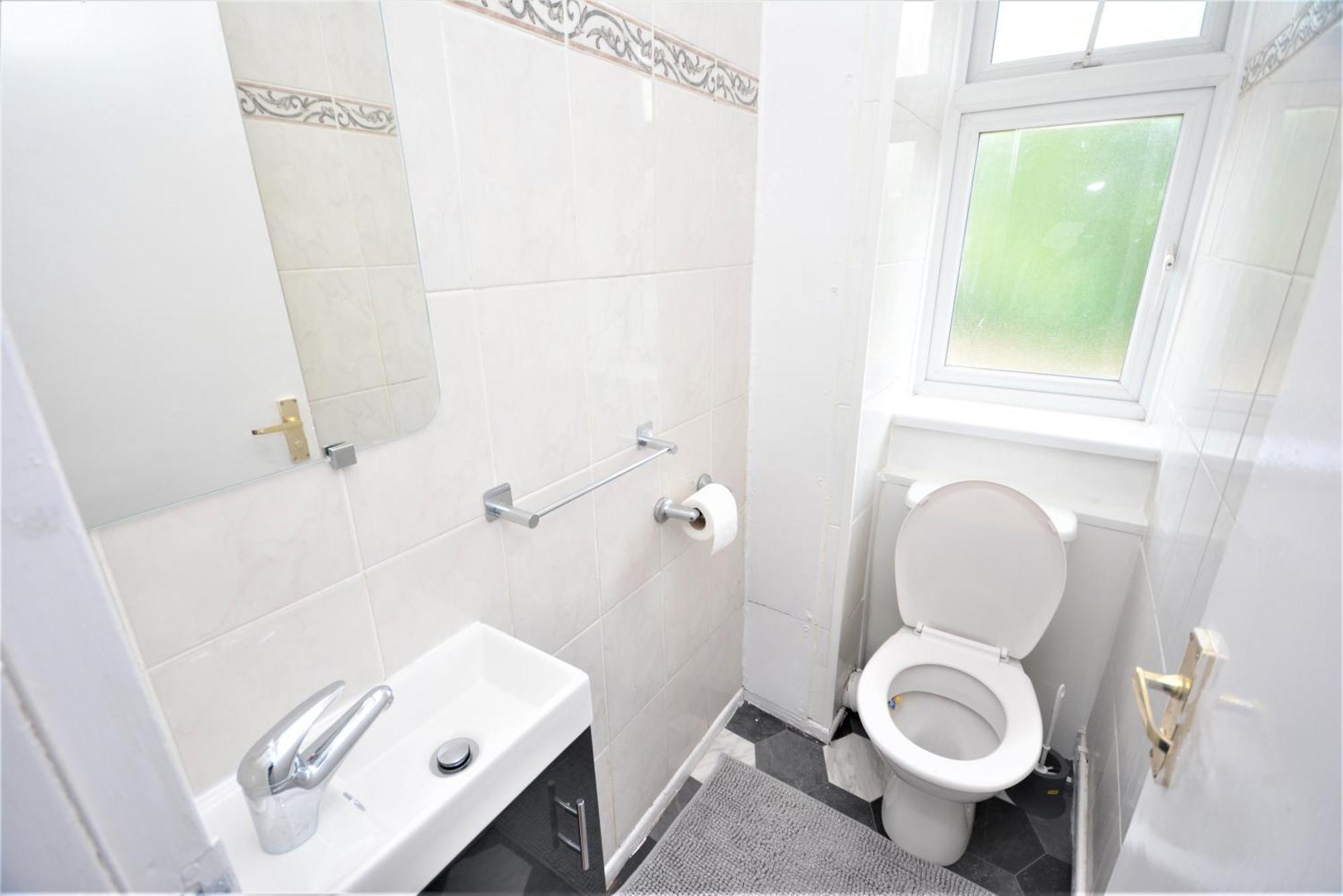 Lovely 2 Bedroom In Greater * Londres
